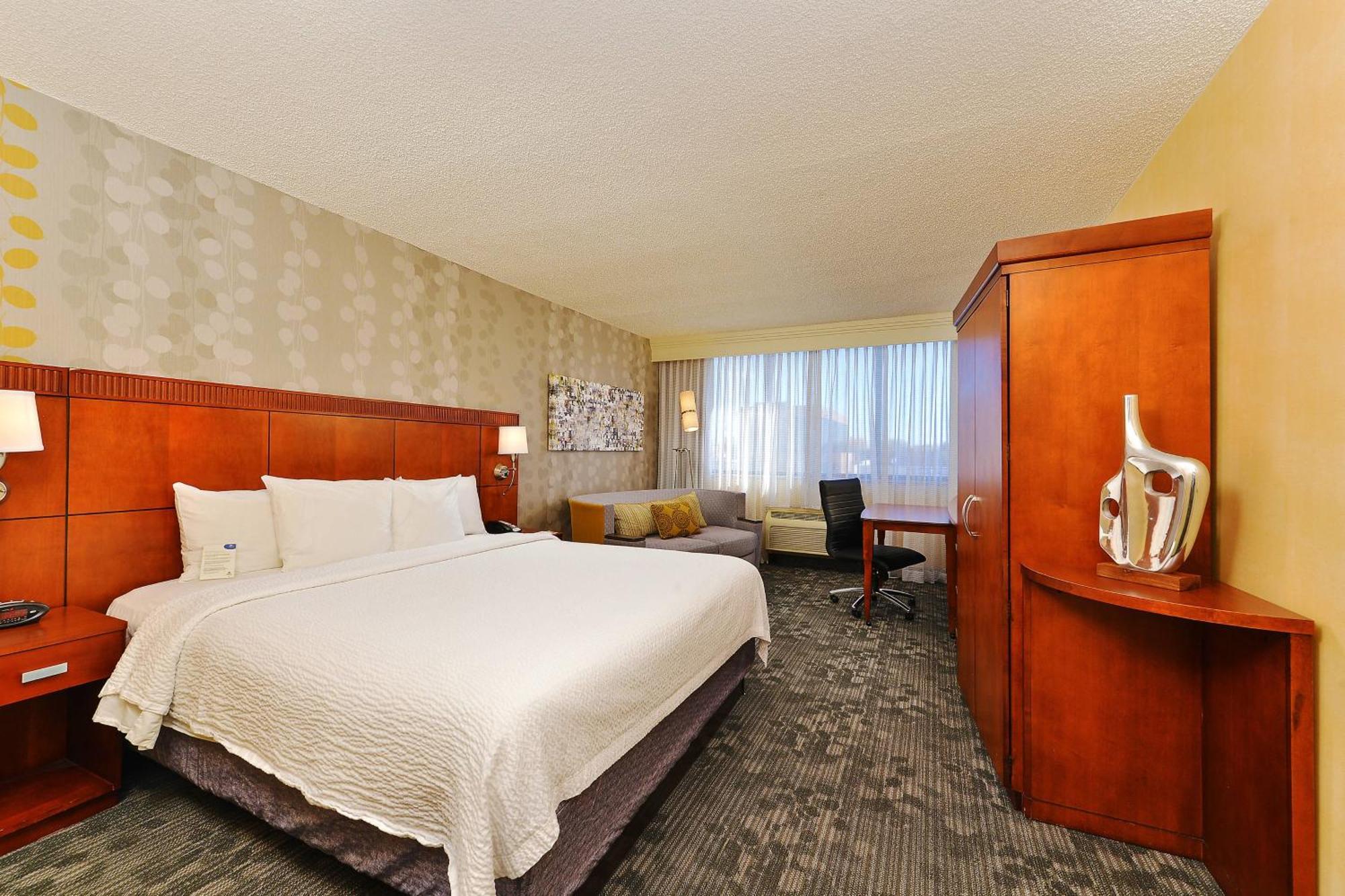 Courtyard By Marriott Cherry Creek DEN