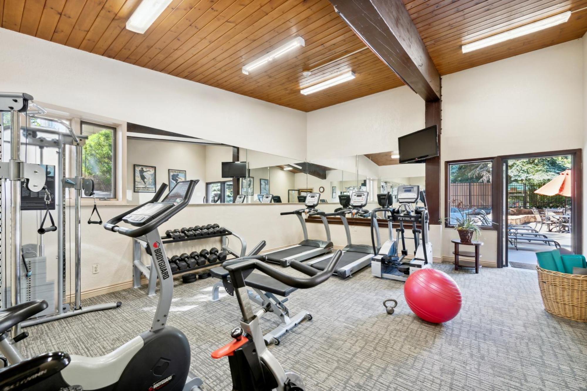 Falcon Point Aparthotel Avon