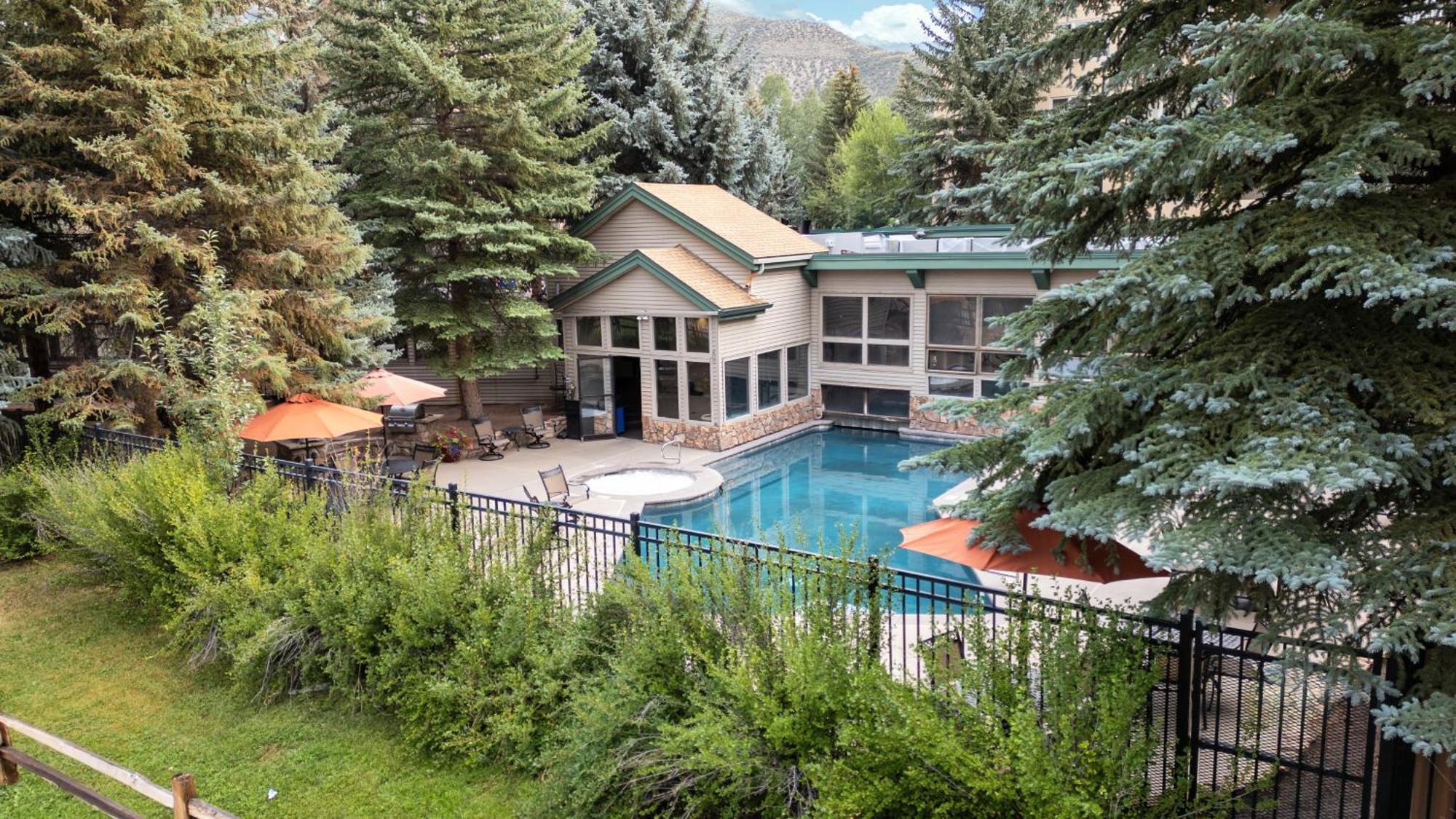 Aparthotel Falcon Point Avon