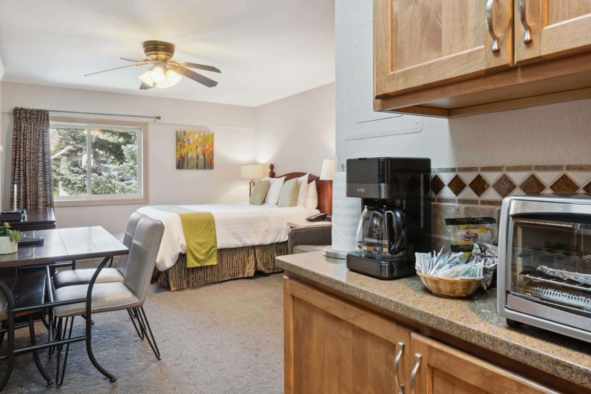 Falcon Point Aparthotel