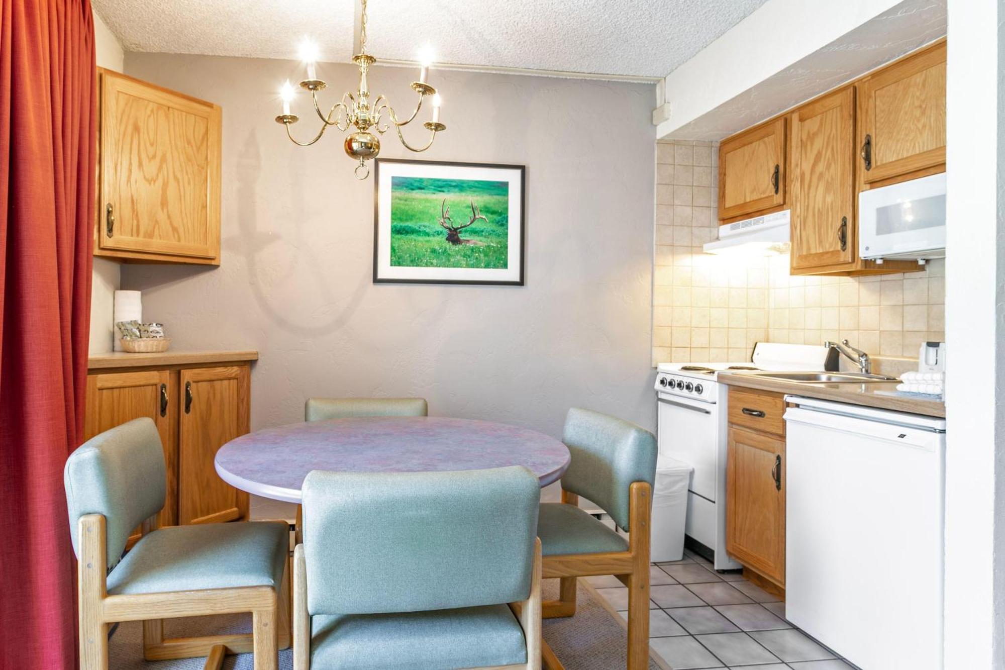 Lift House Lodge, Pet Friendly Vail