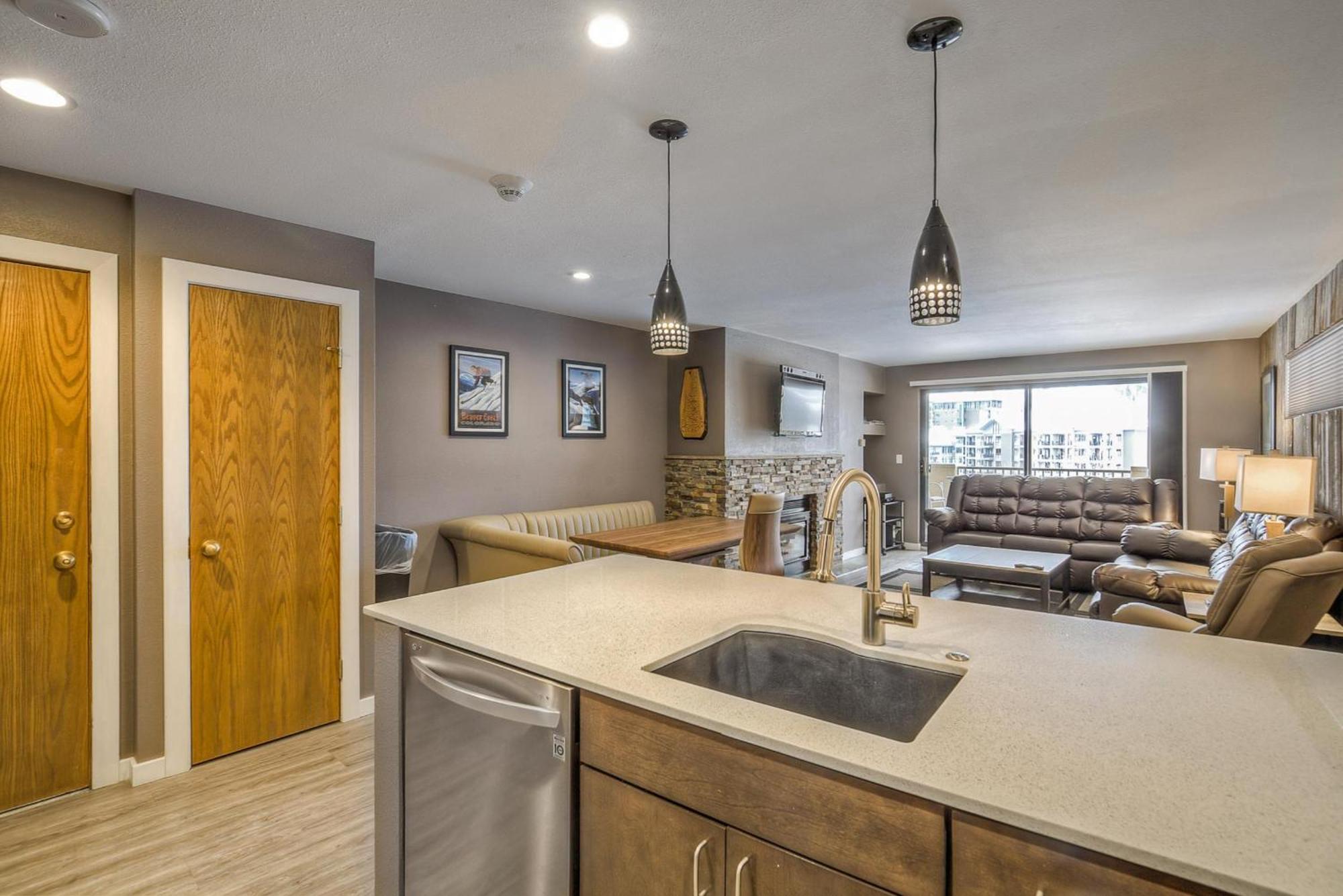 Apartment Choice - Walk To Gondola - Sleeps 7!