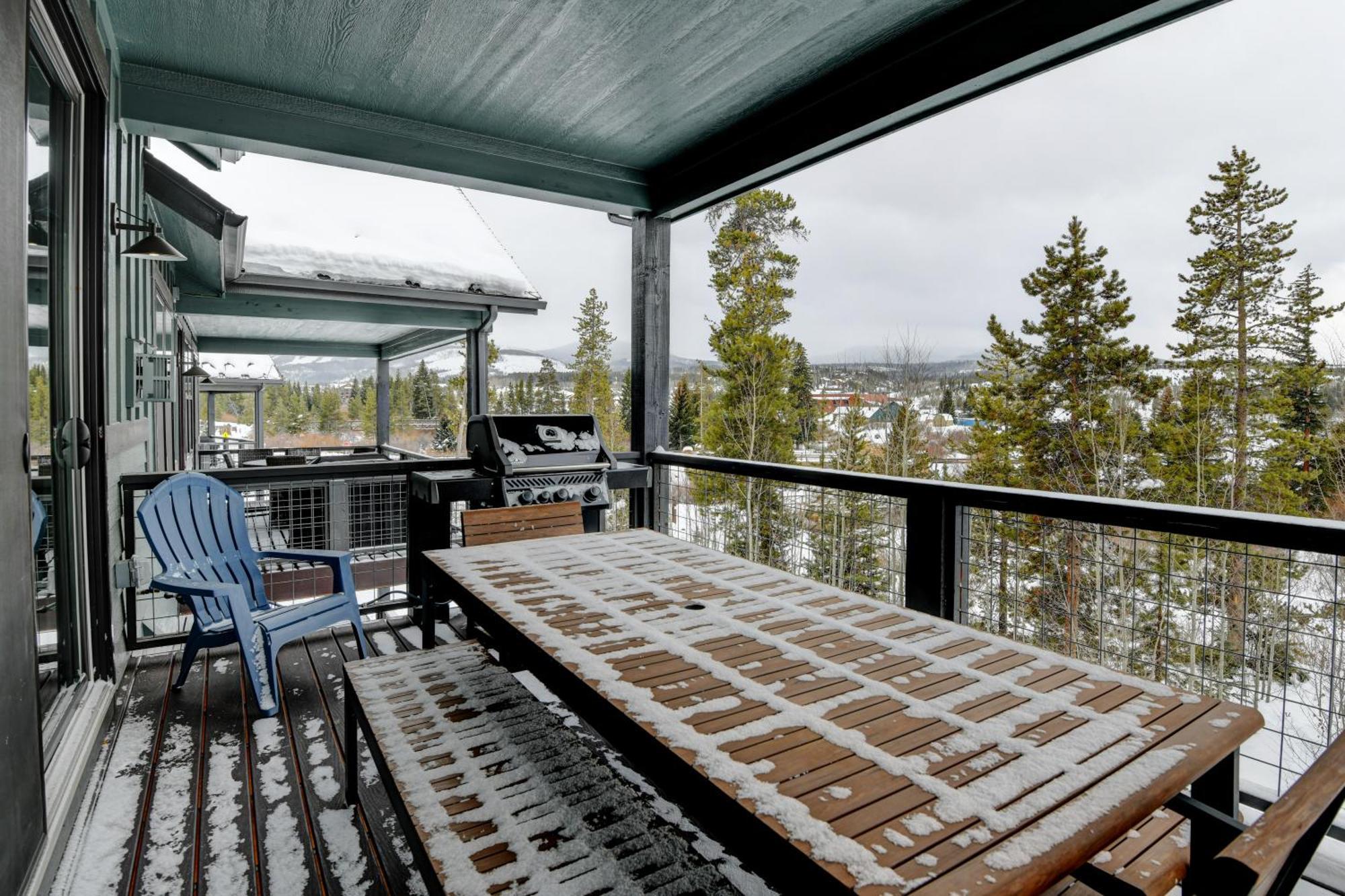 New Luxury River Run 75 Great Views Hot Tub Price 500 Dollars In Free Activities Daily Holiday home *