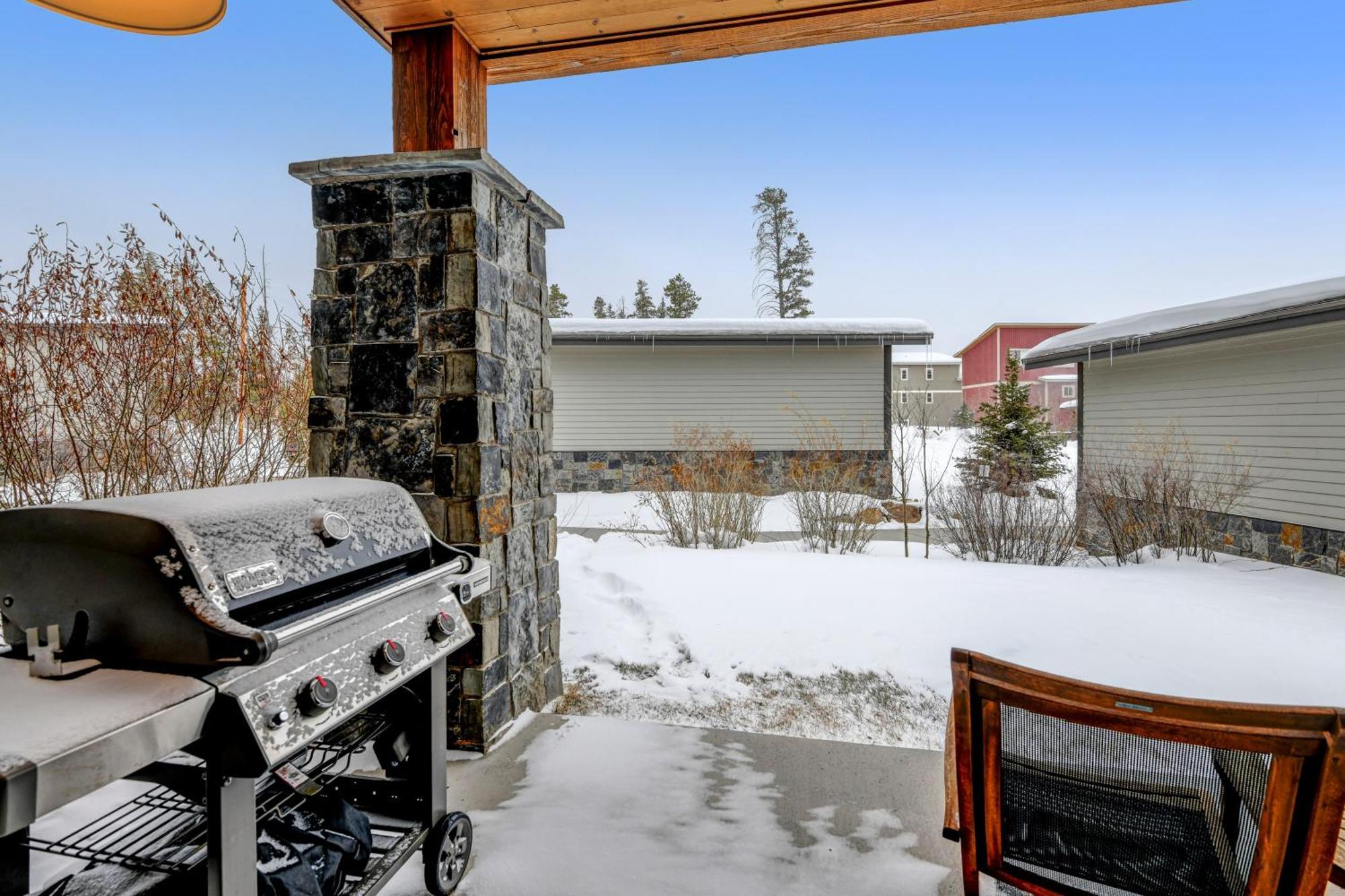 New Luxury B104 I Hot Tub I Great Views I Price I Free Activities Daily
