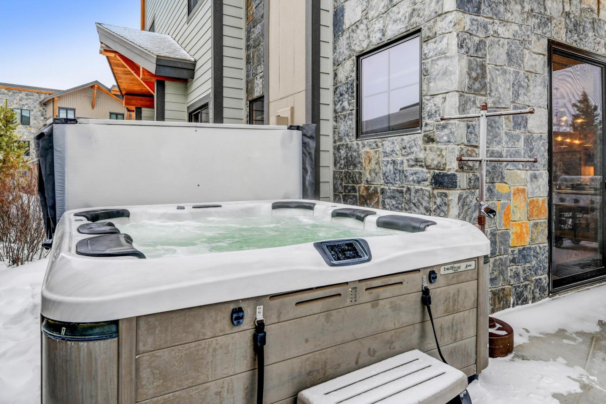 New Luxury B104 I Hot Tub I Great Views I Price I Free Activities Daily Holiday home *