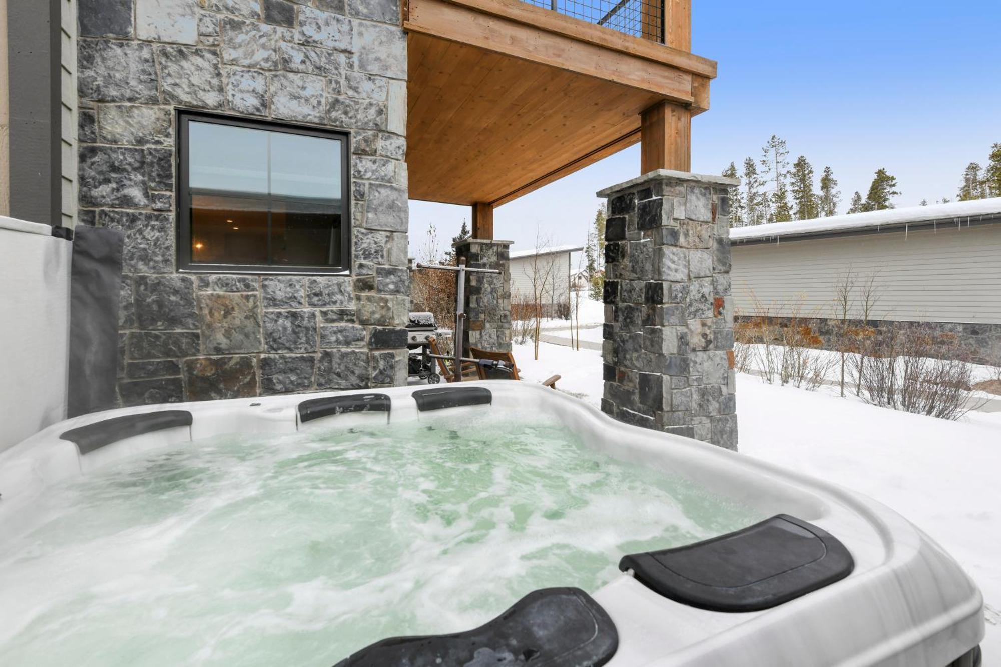 New Luxury B104 I Hot Tub I Great Views I Price I Free Activities Daily Holiday home *