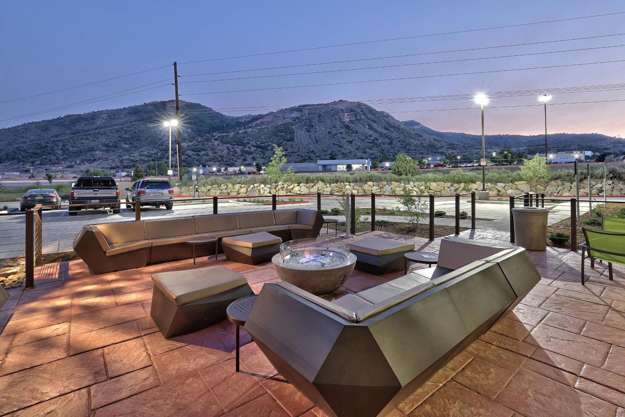 Springhill Hotel 3*