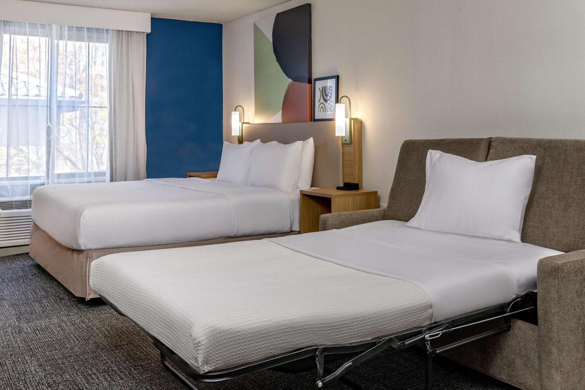 Spark By Hilton International Airport DEN