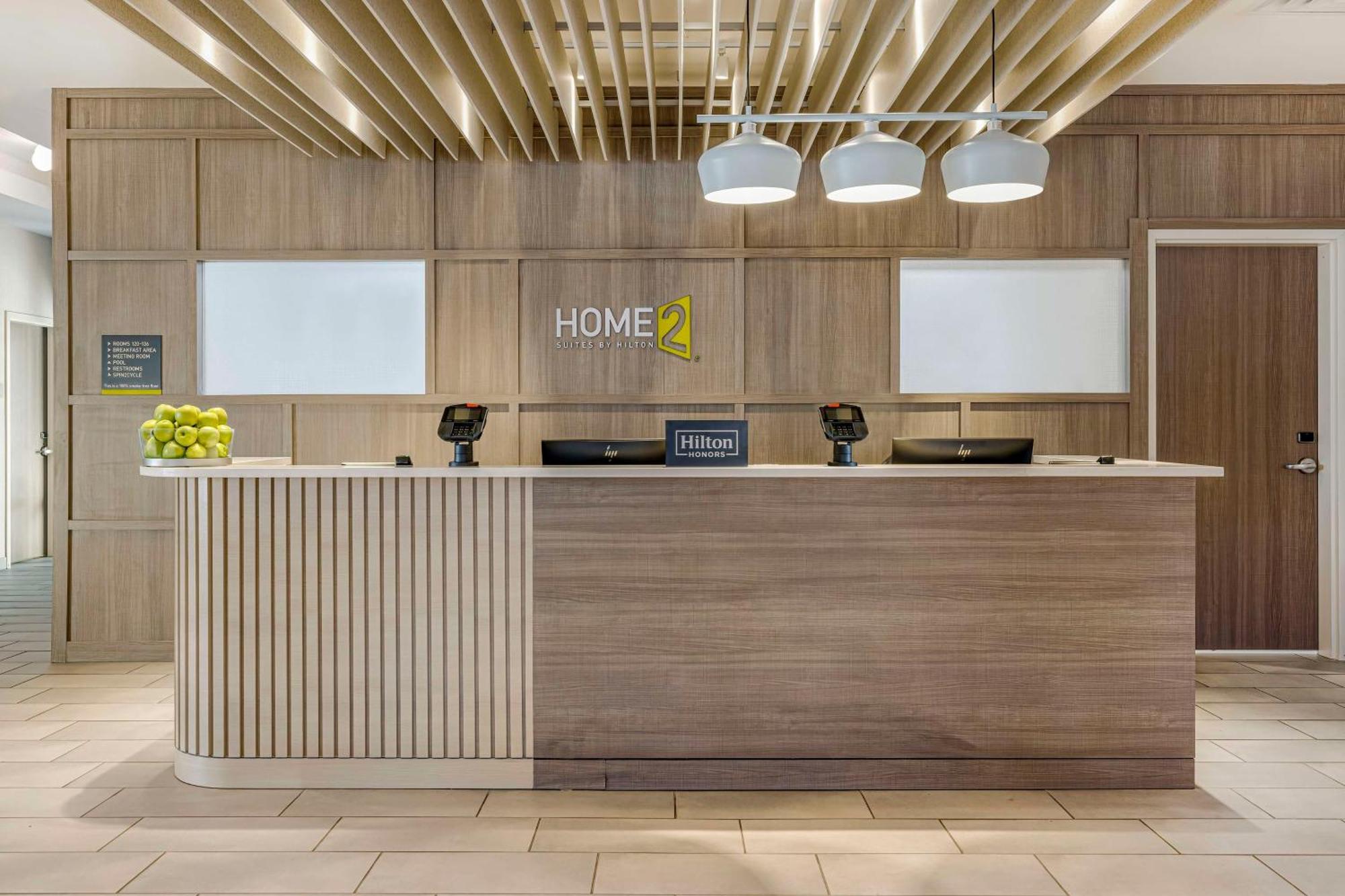 Home2 By Hilton Airport Hotel 3*