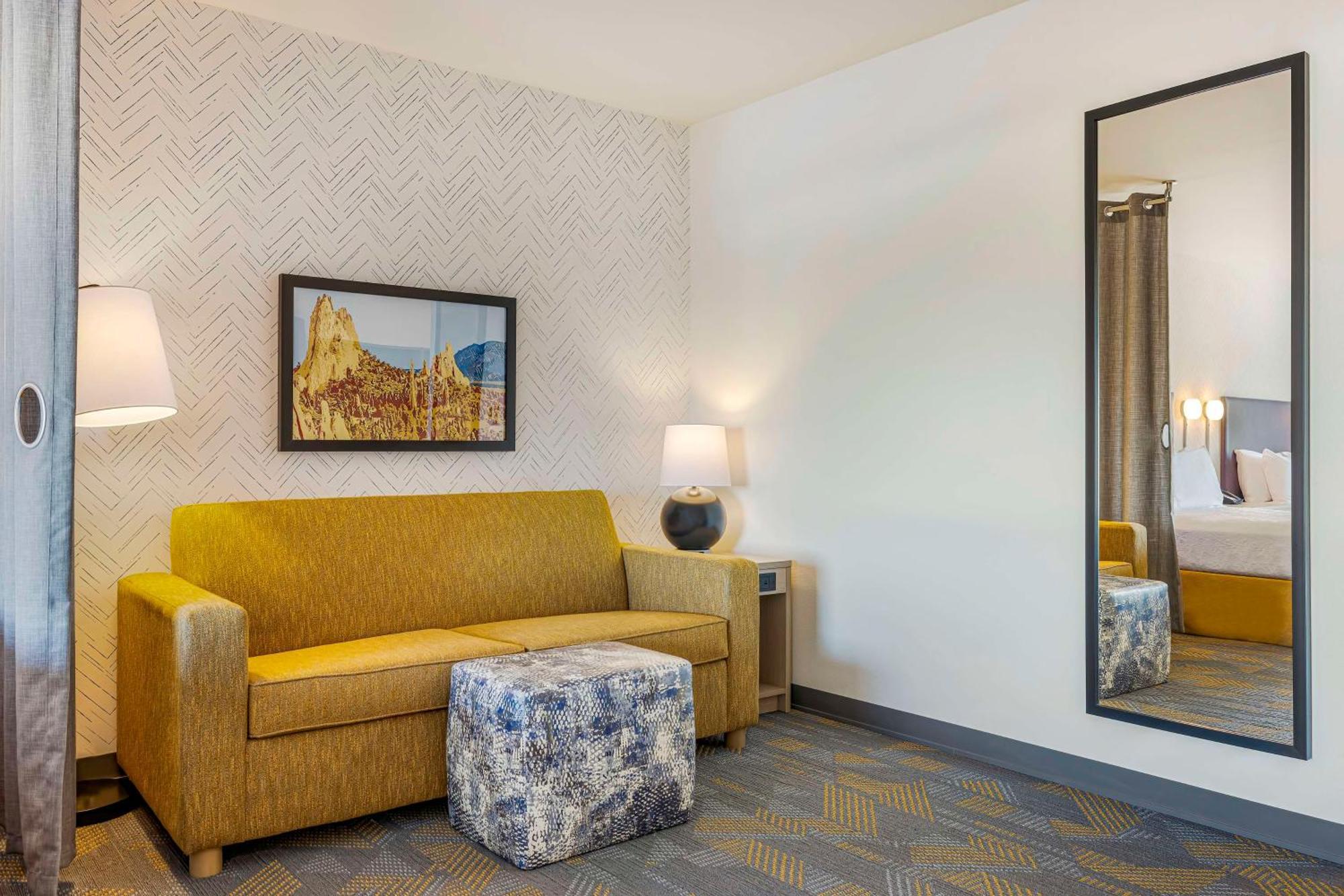 Home2 By Hilton Airport Hotel Colorado Springs