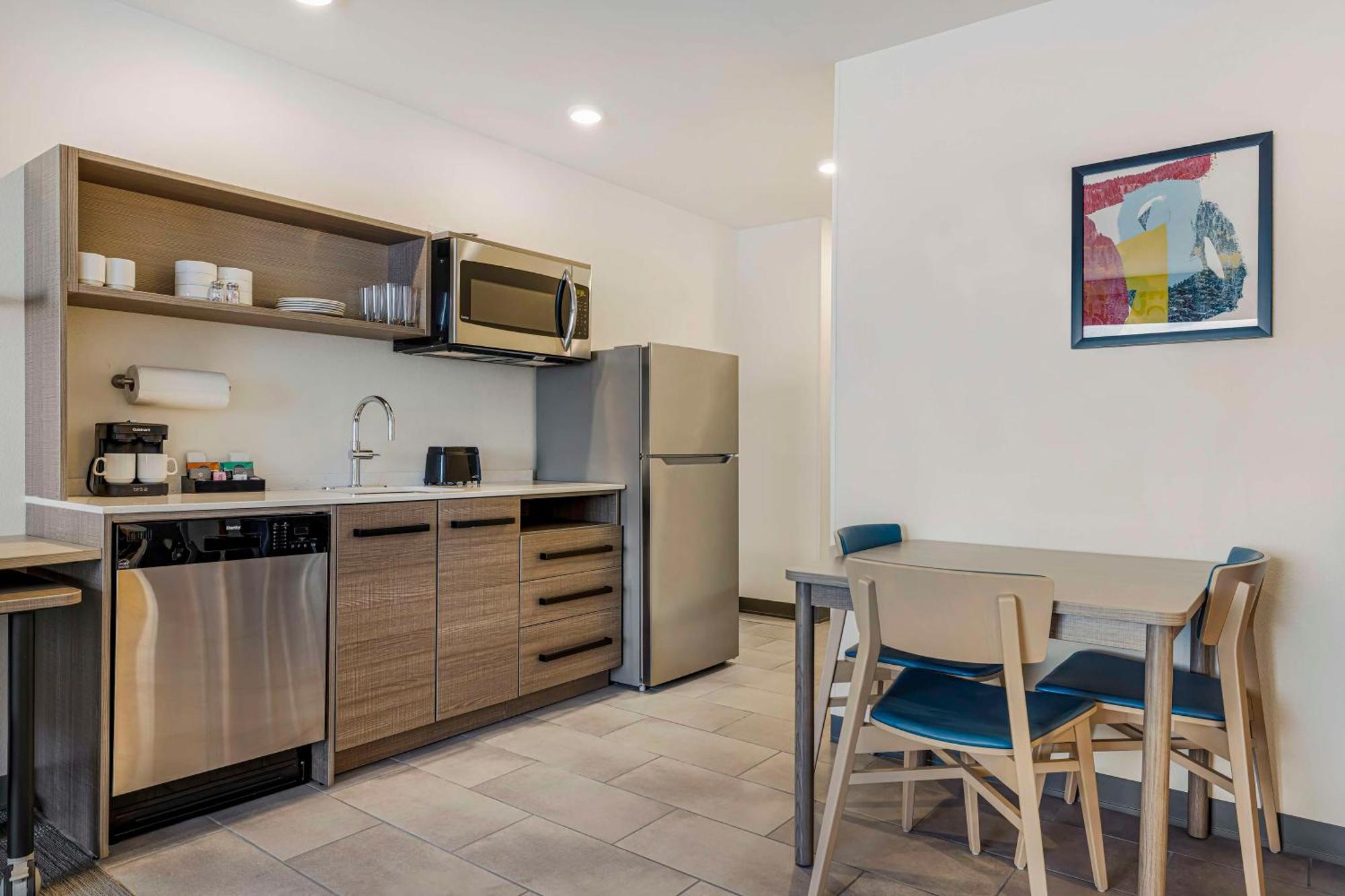 Hotel Home2 By Hilton Airport Colorado Springs