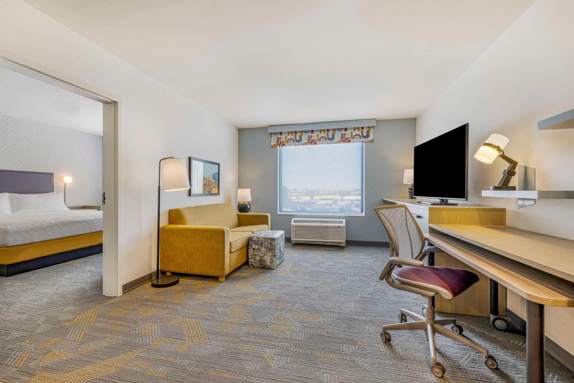 Home2 By Hilton Airport Hotel 3*