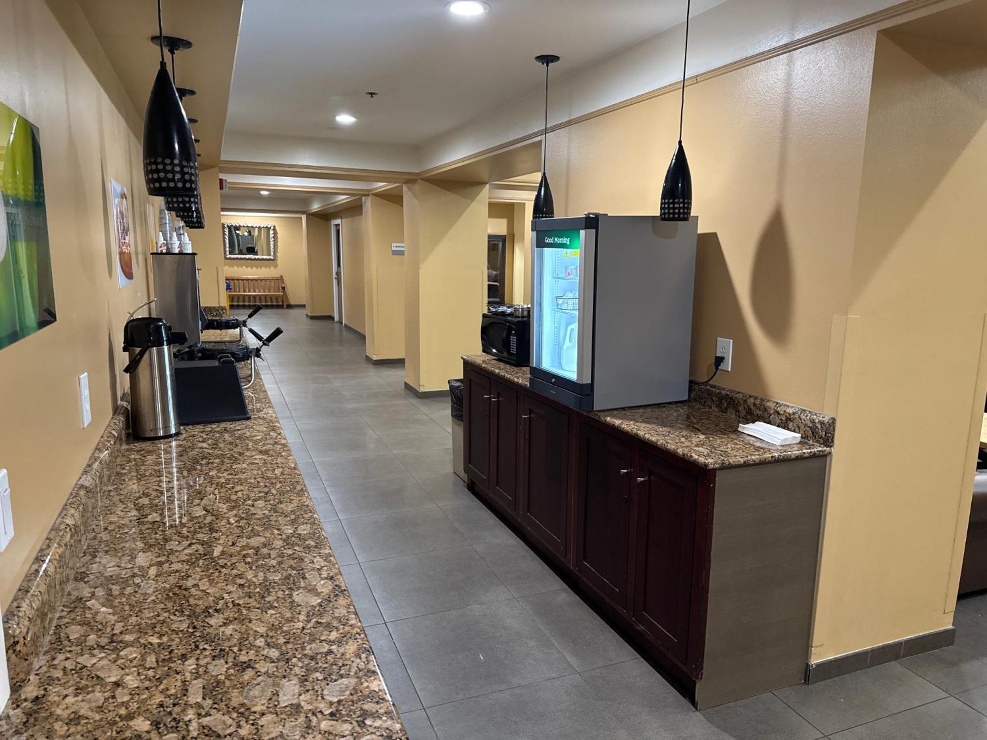 Inn Quality And Conference Center Downtown 3*