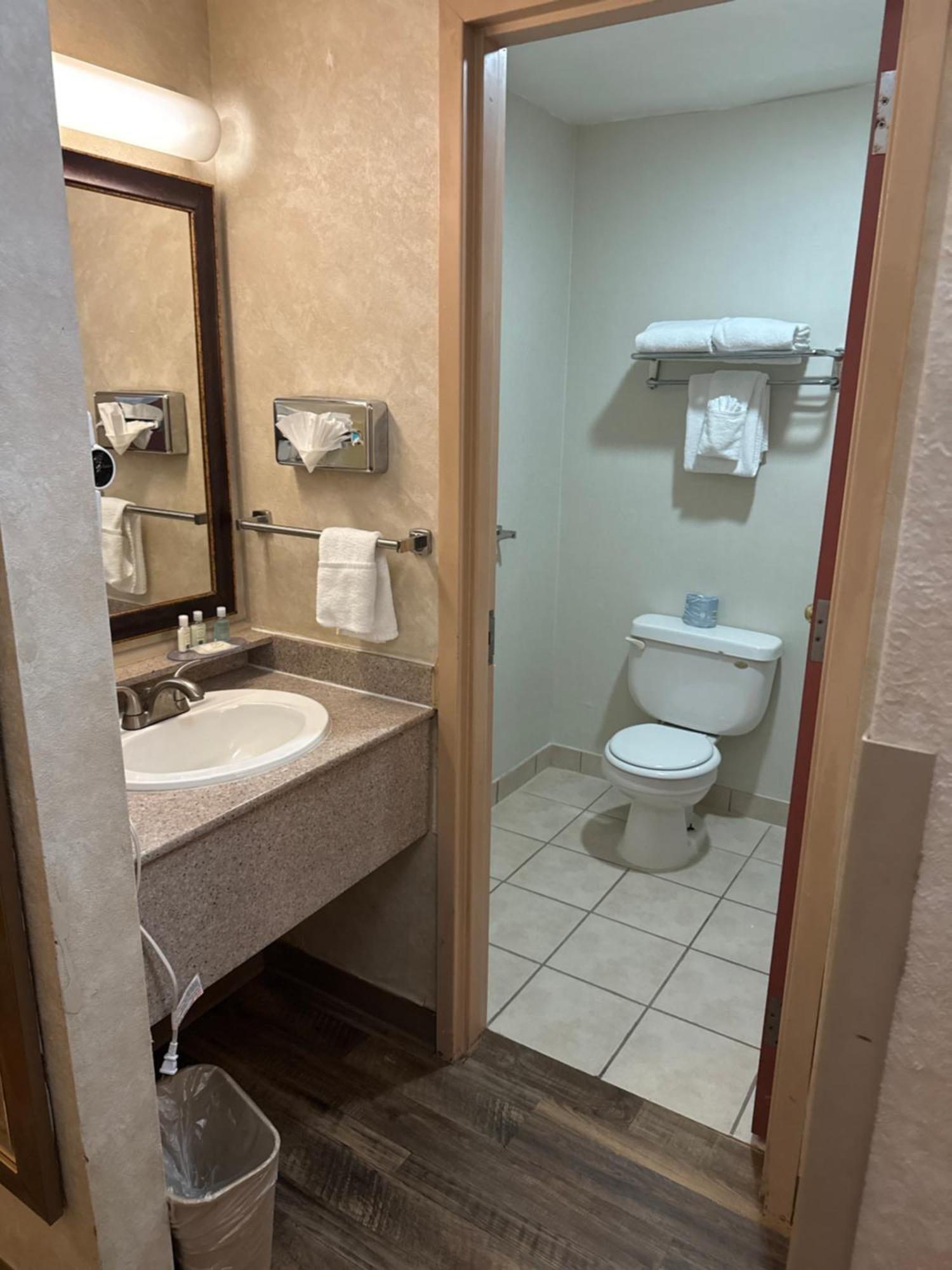 Quality And Conference Center Downtown Inn 3*