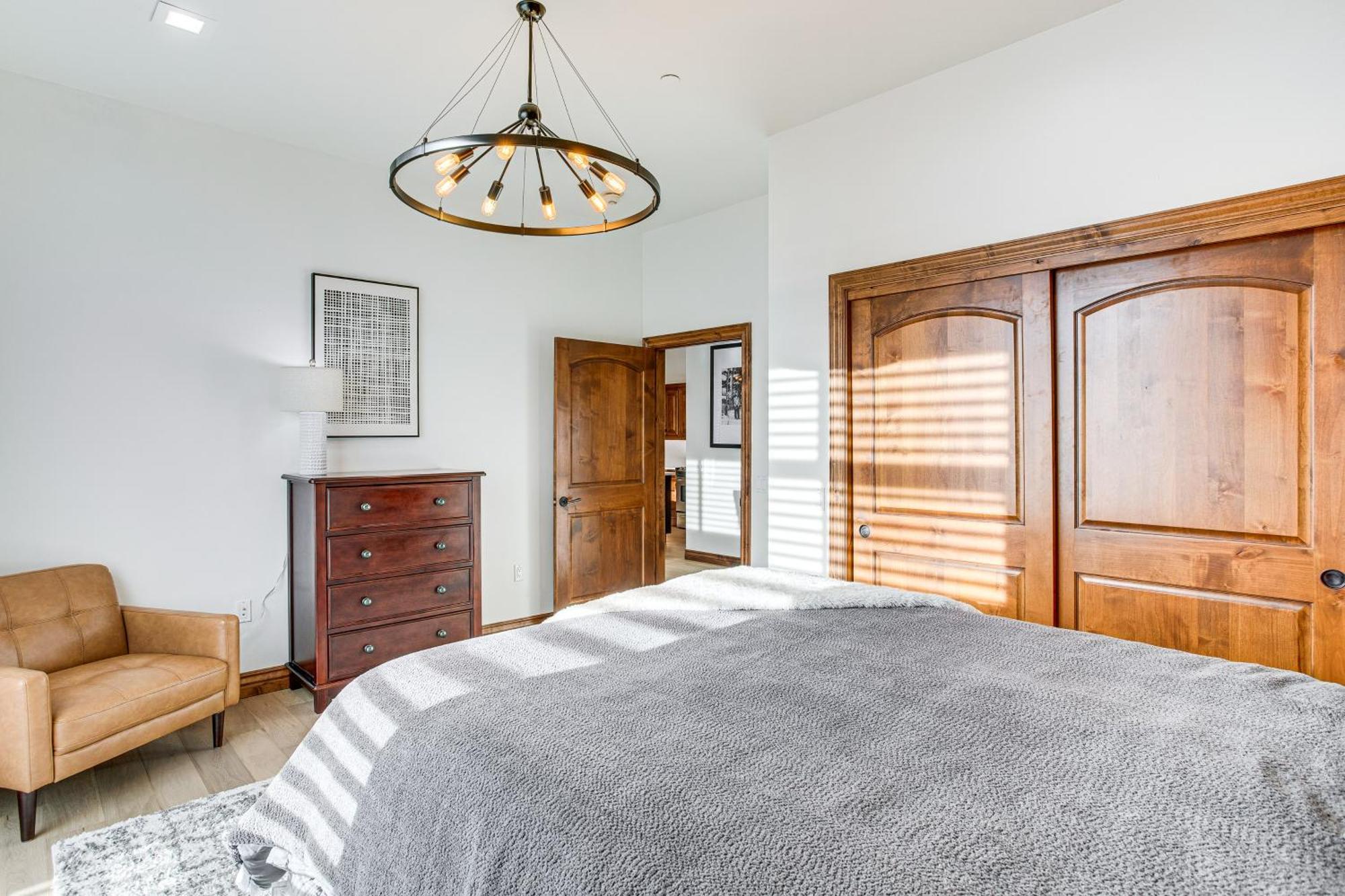 Apartment Mountain-view In The Heart Of Edwards!
