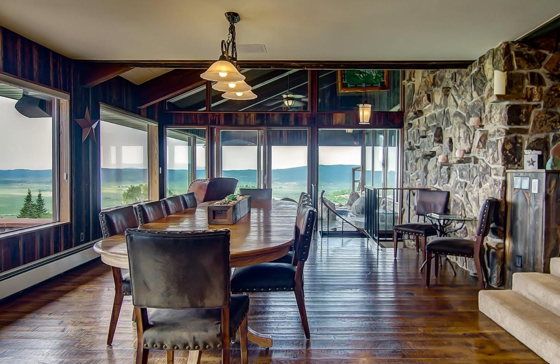 Bella Vista - Slopeside Storage, The Views, Grotto Hot Tub, Great And Game Holiday home