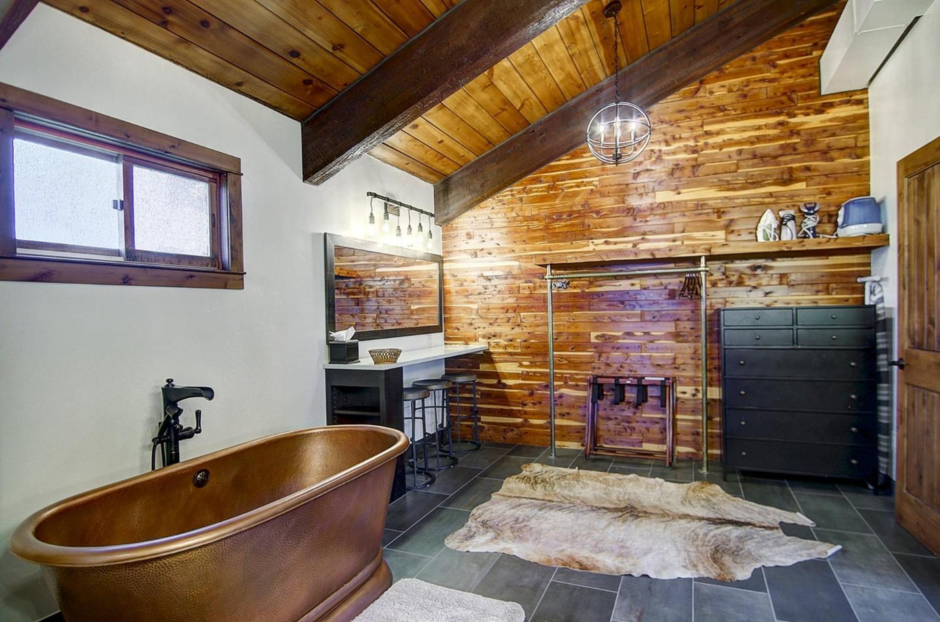 Bella Vista - Slopeside Storage, The Views, Grotto Hot Tub, Great And Game Holiday home
