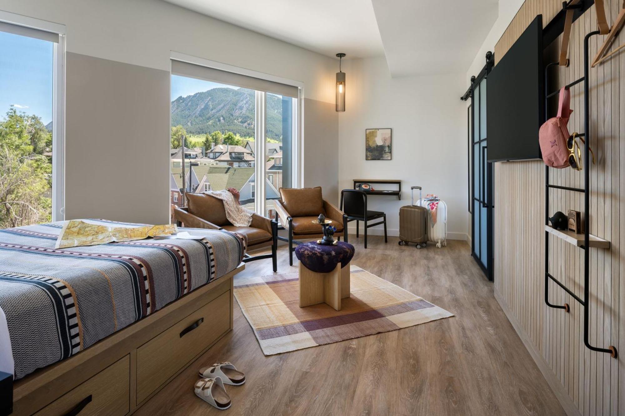 Moxy Boulder