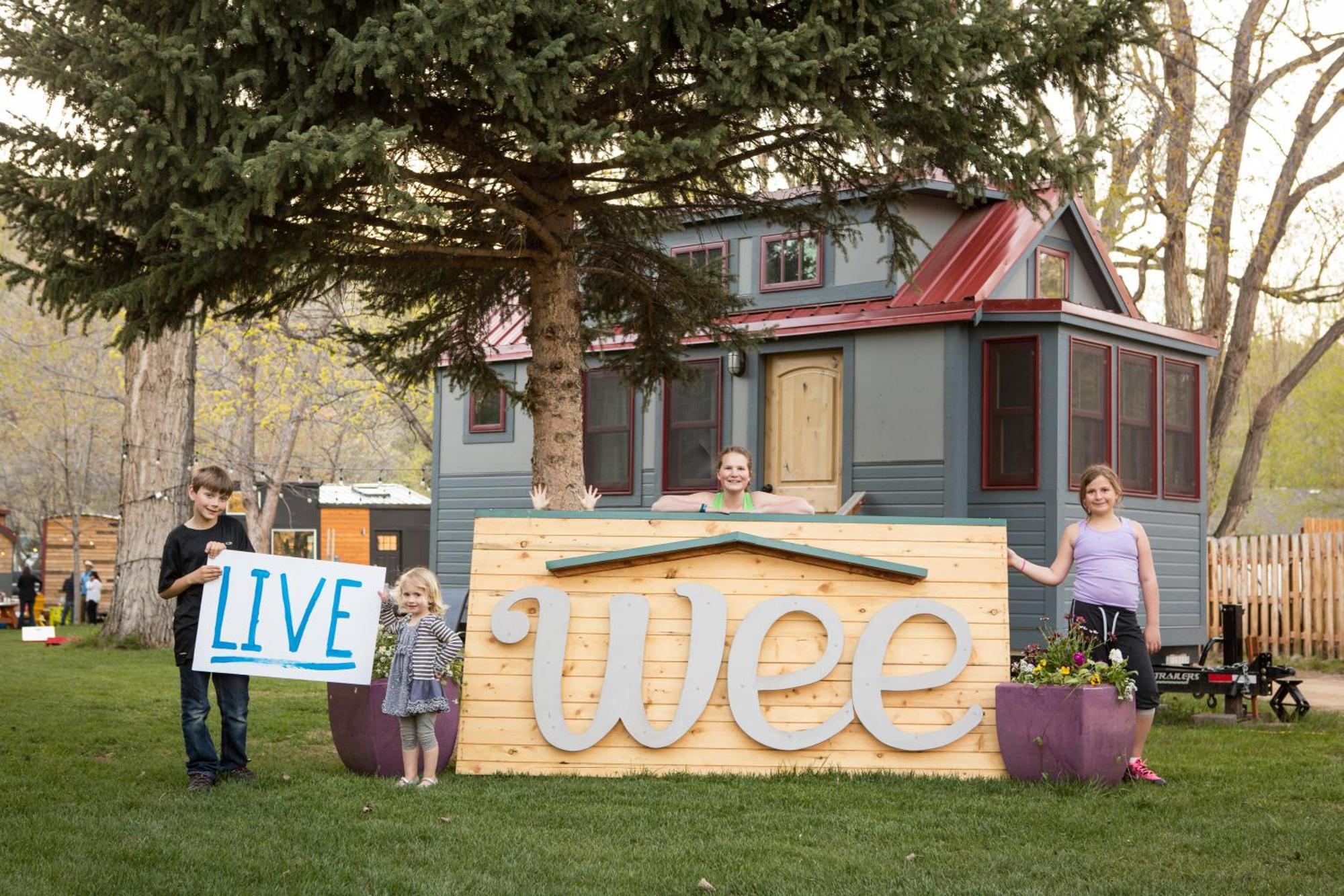 Weecasa Tiny Lyons