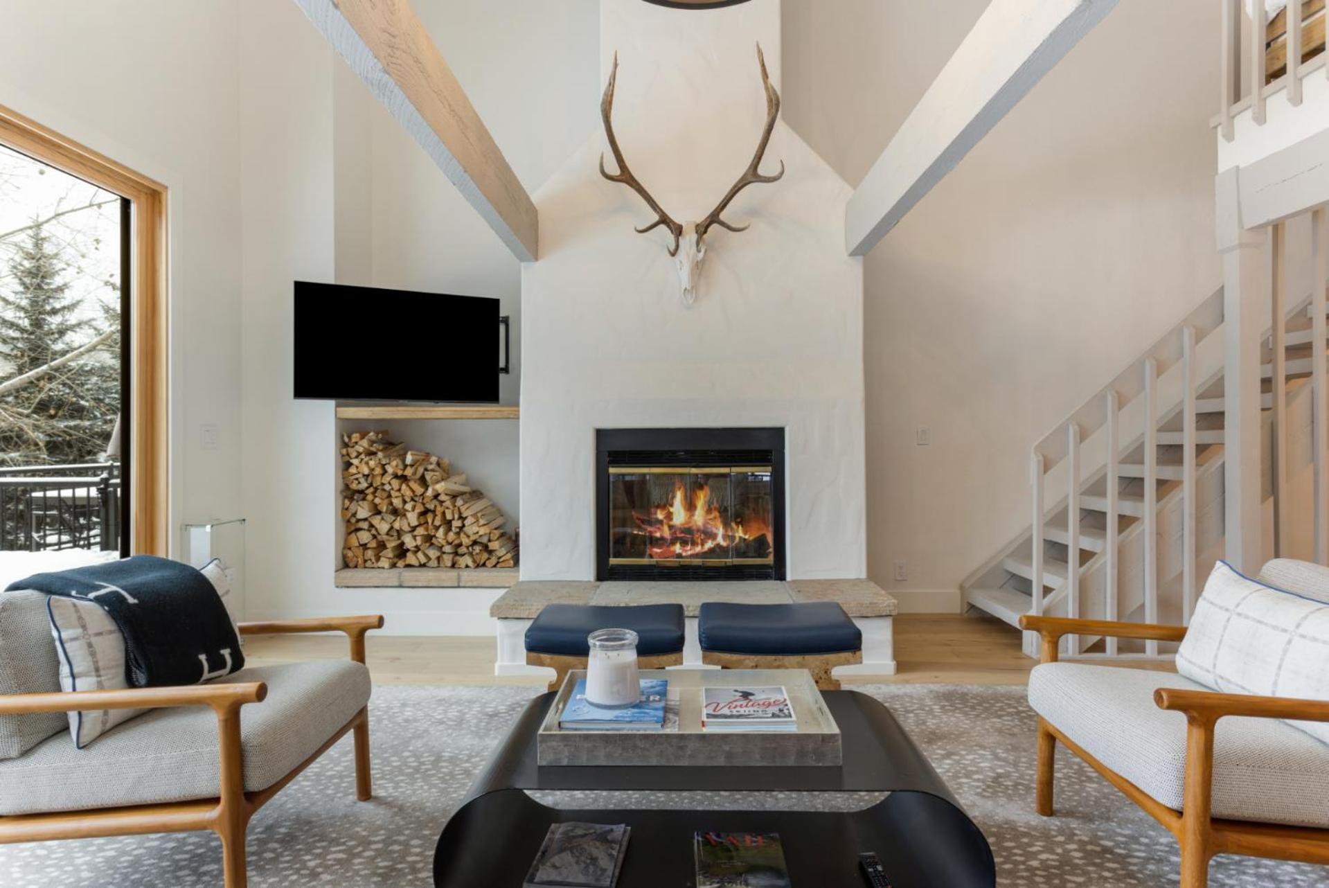 Holiday home Novelle - Renovated, Chic Contemporary On Gore Creek With Hot Tub *