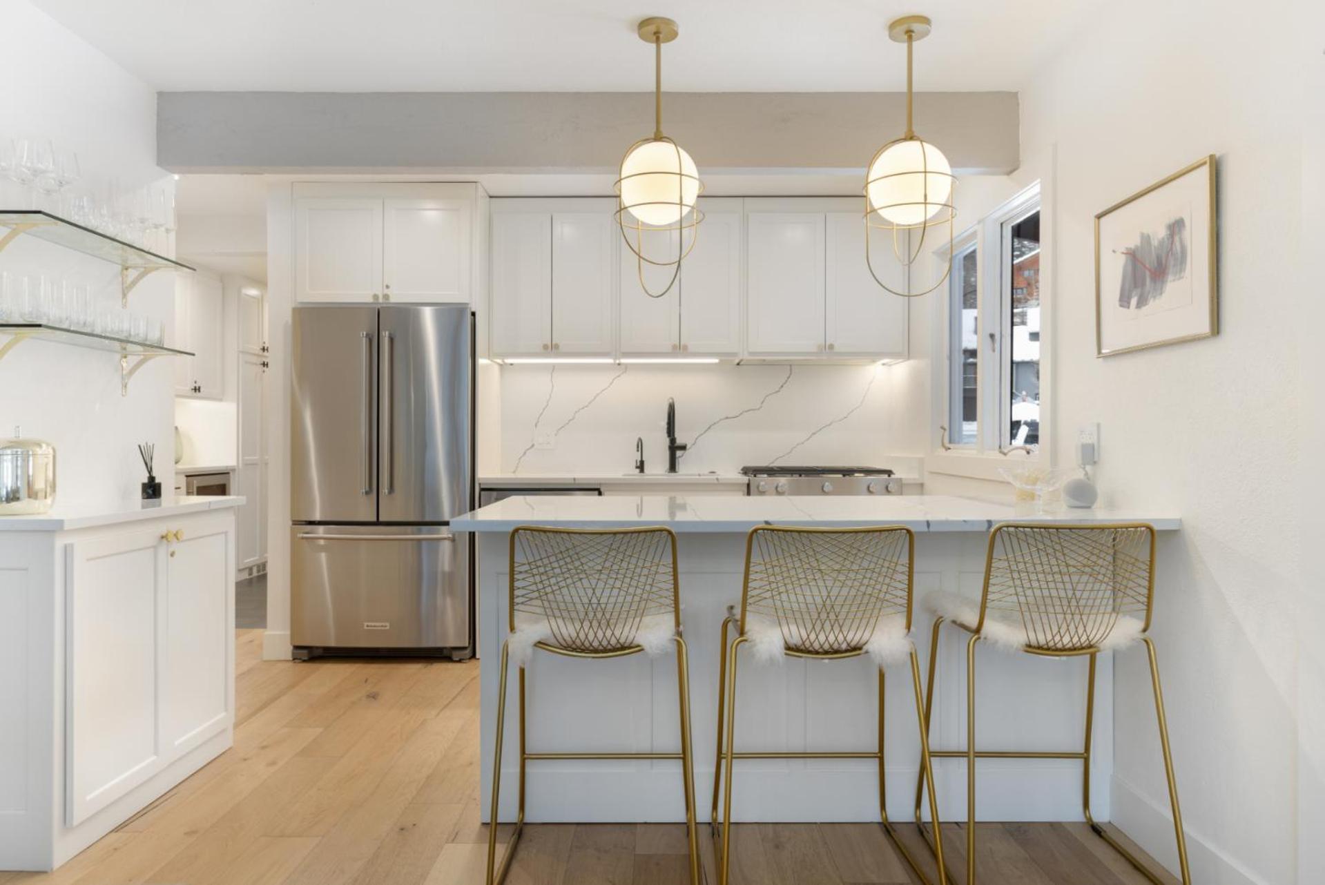 Novelle - Renovated, Chic Contemporary On Gore Creek With Hot Tub *