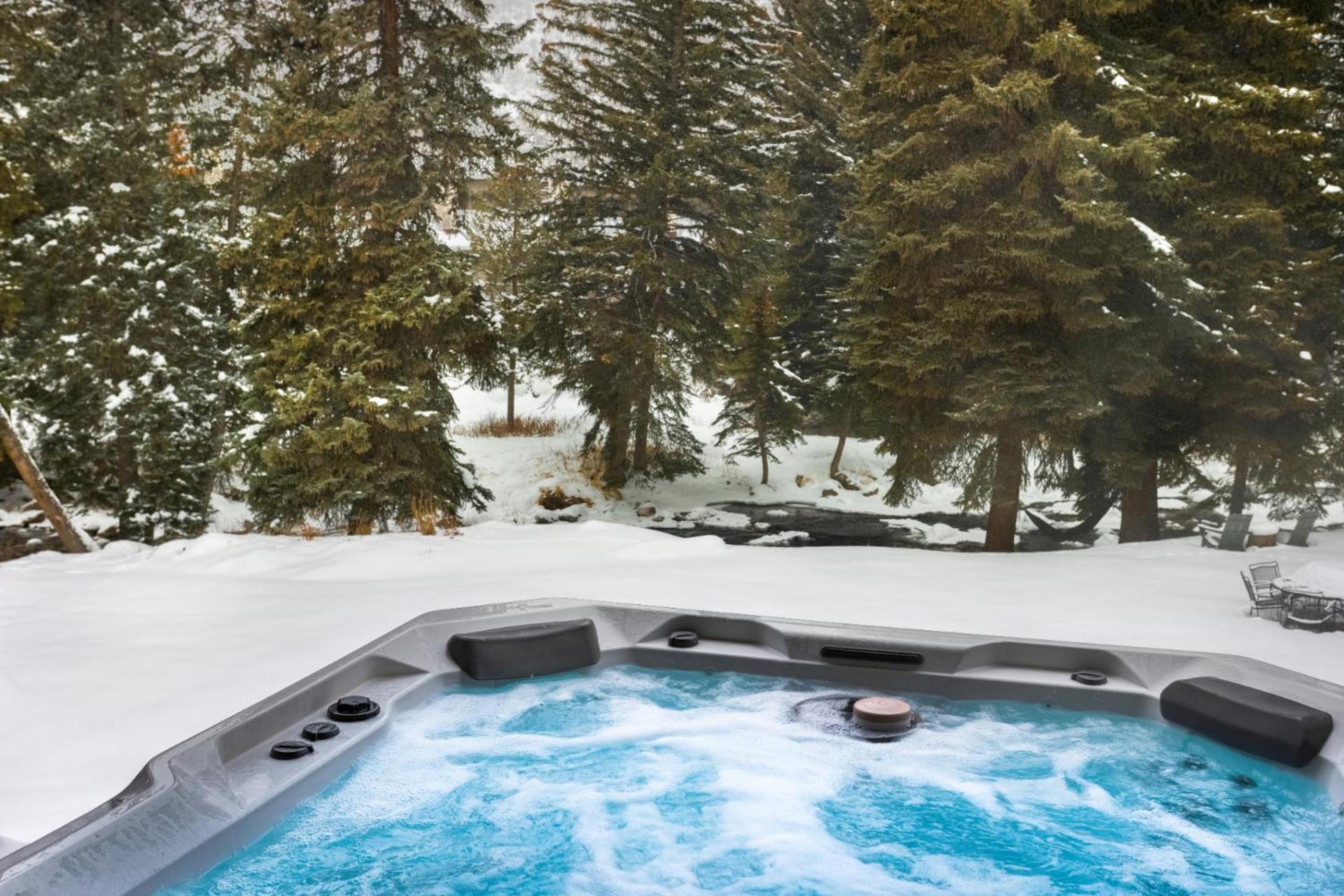 Novelle - Renovated, Chic Contemporary On Gore Creek With Hot Tub