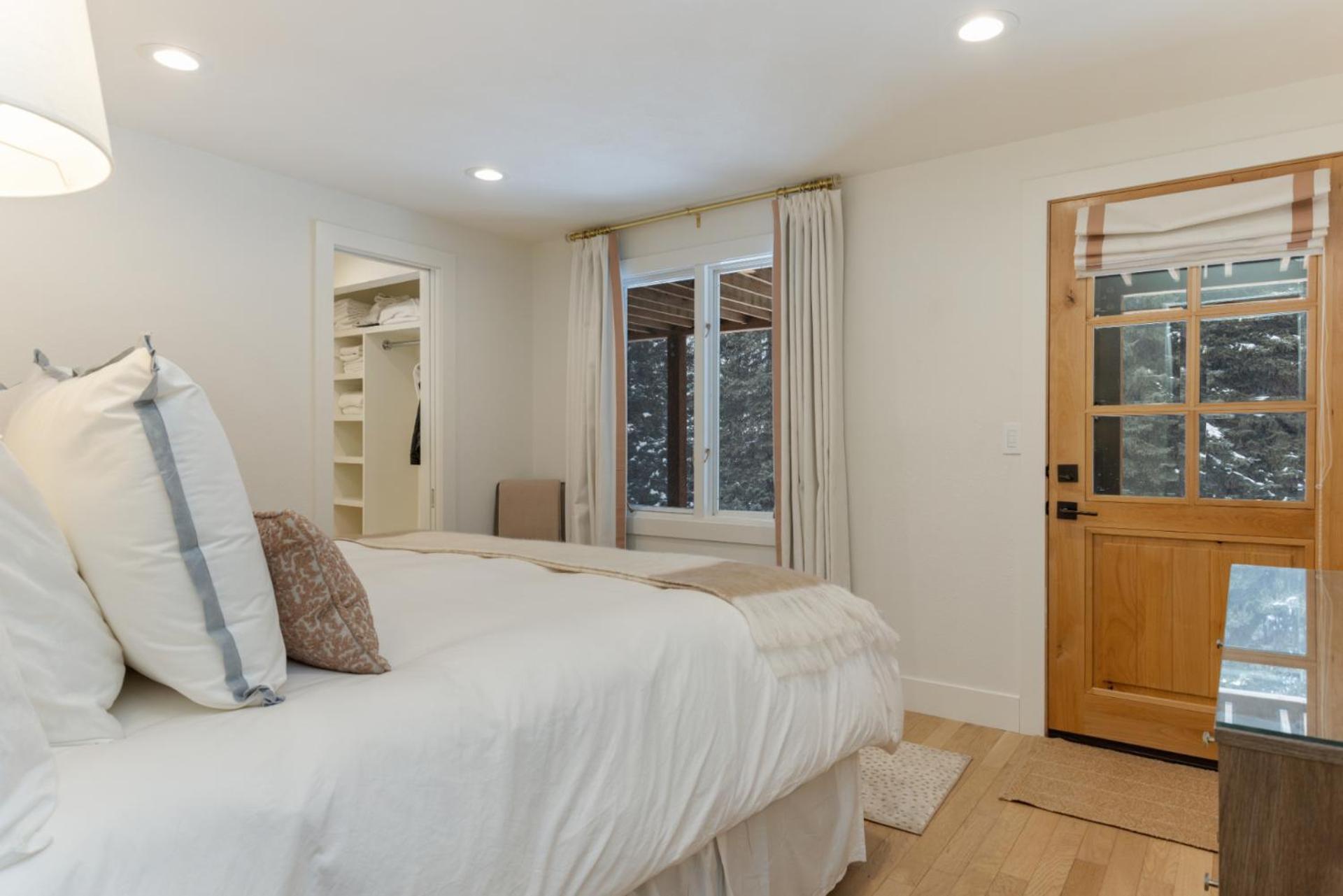 Holiday home Novelle - Renovated, Chic Contemporary On Gore Creek With Hot Tub