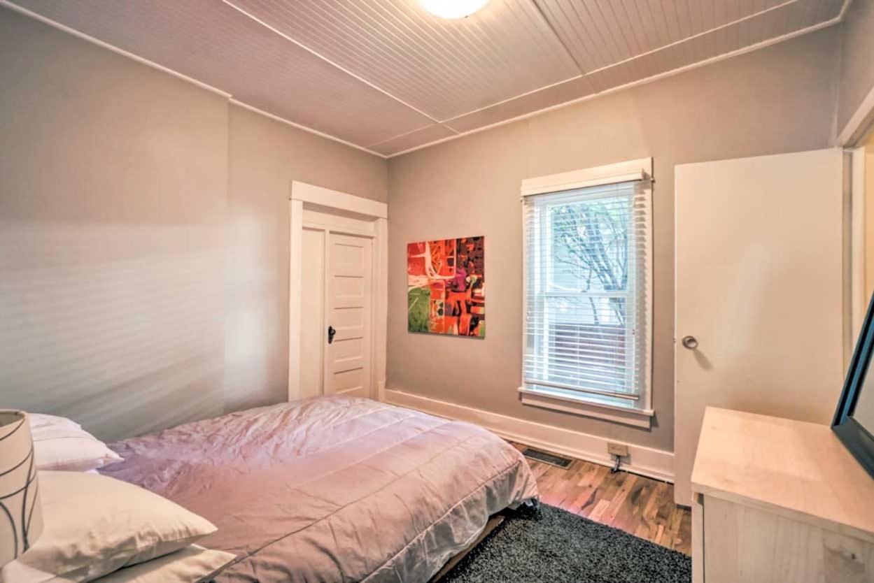 Historic Redstone With Large Backyard, Walk To Csu!