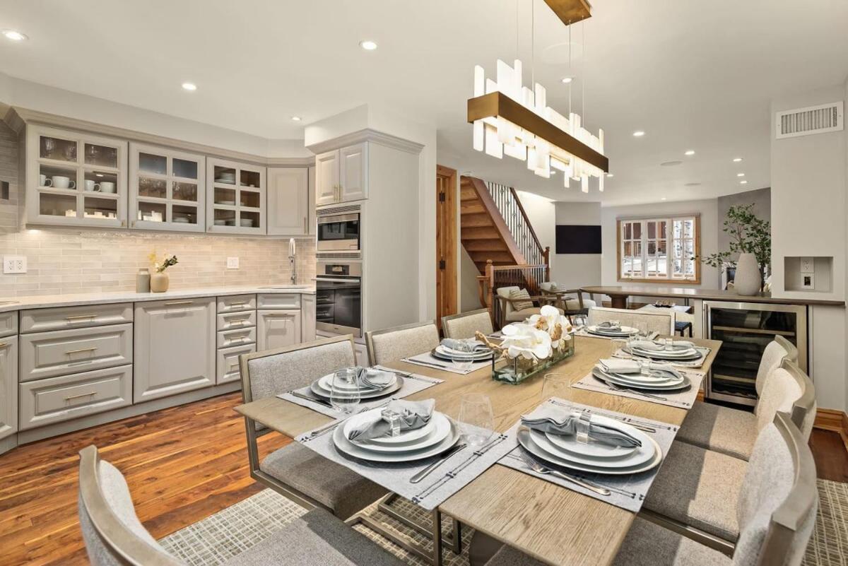 Ac, Updated 4 Bedroom 4-5 Ba Townhouse, Pool
