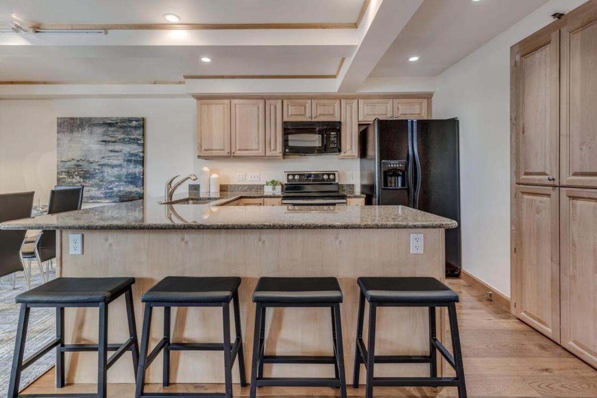 New Listing 2br 2ba - Mountain Views * Aspen