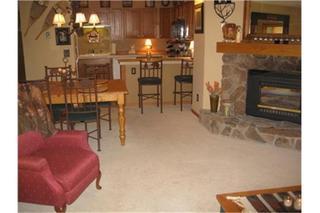 Holiday home Woods Manor #302-a - Close To Main Street - Access To Indoor Hot Tub And Shuttle
