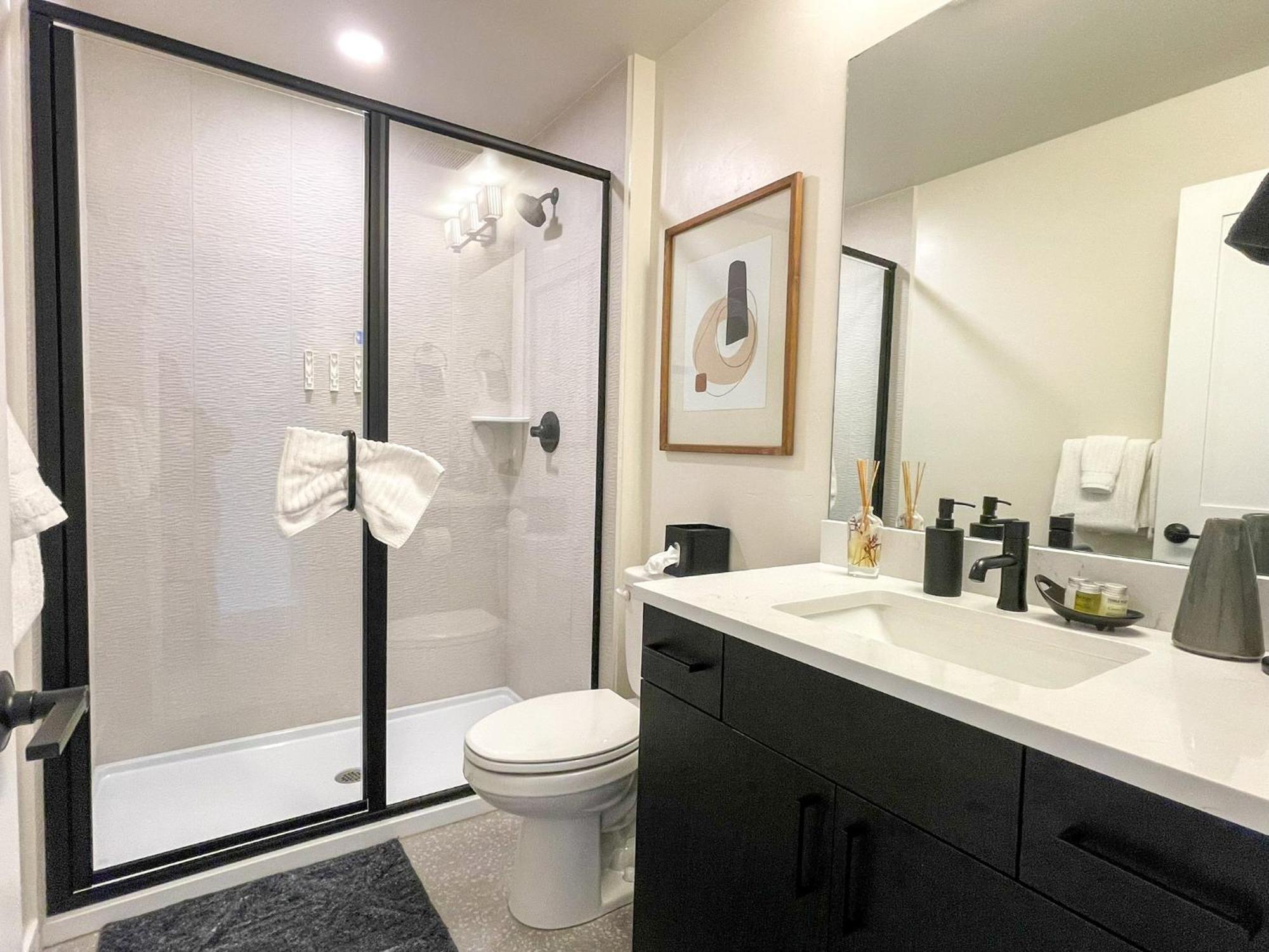 New Luxury Loft 219 I Hot Tub I Great Views I Price I Free Adventures Daily *