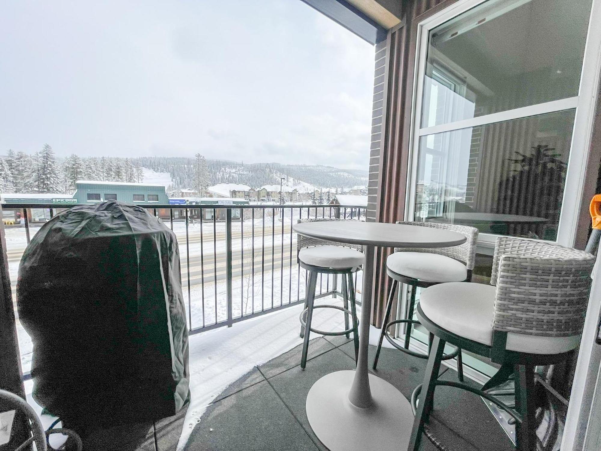 New Luxury Loft 219 I Hot Tub I Great Views I Price I Free Adventures Daily Holiday home *