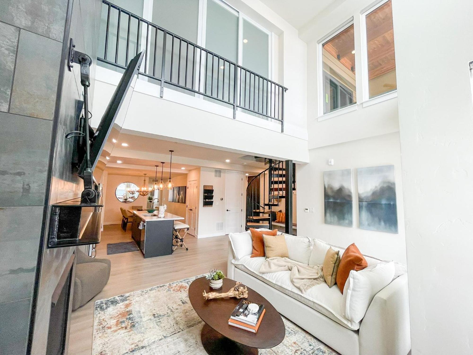Holiday home New Luxury Loft 219 I Hot Tub I Great Views I Price I Free Adventures Daily *