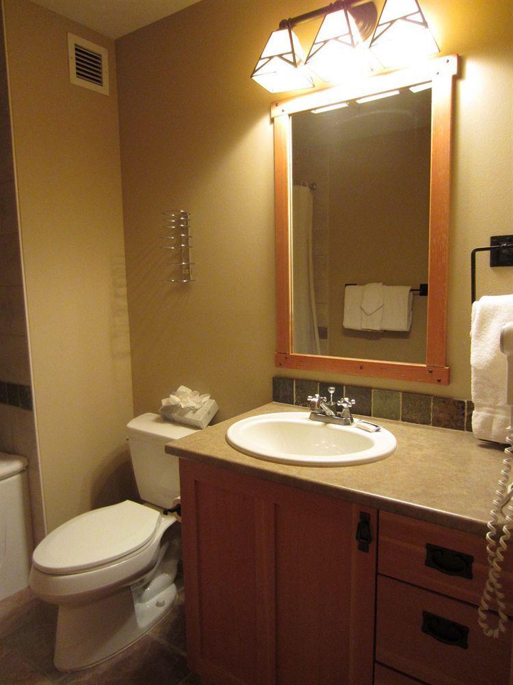 Hotel Center Village At