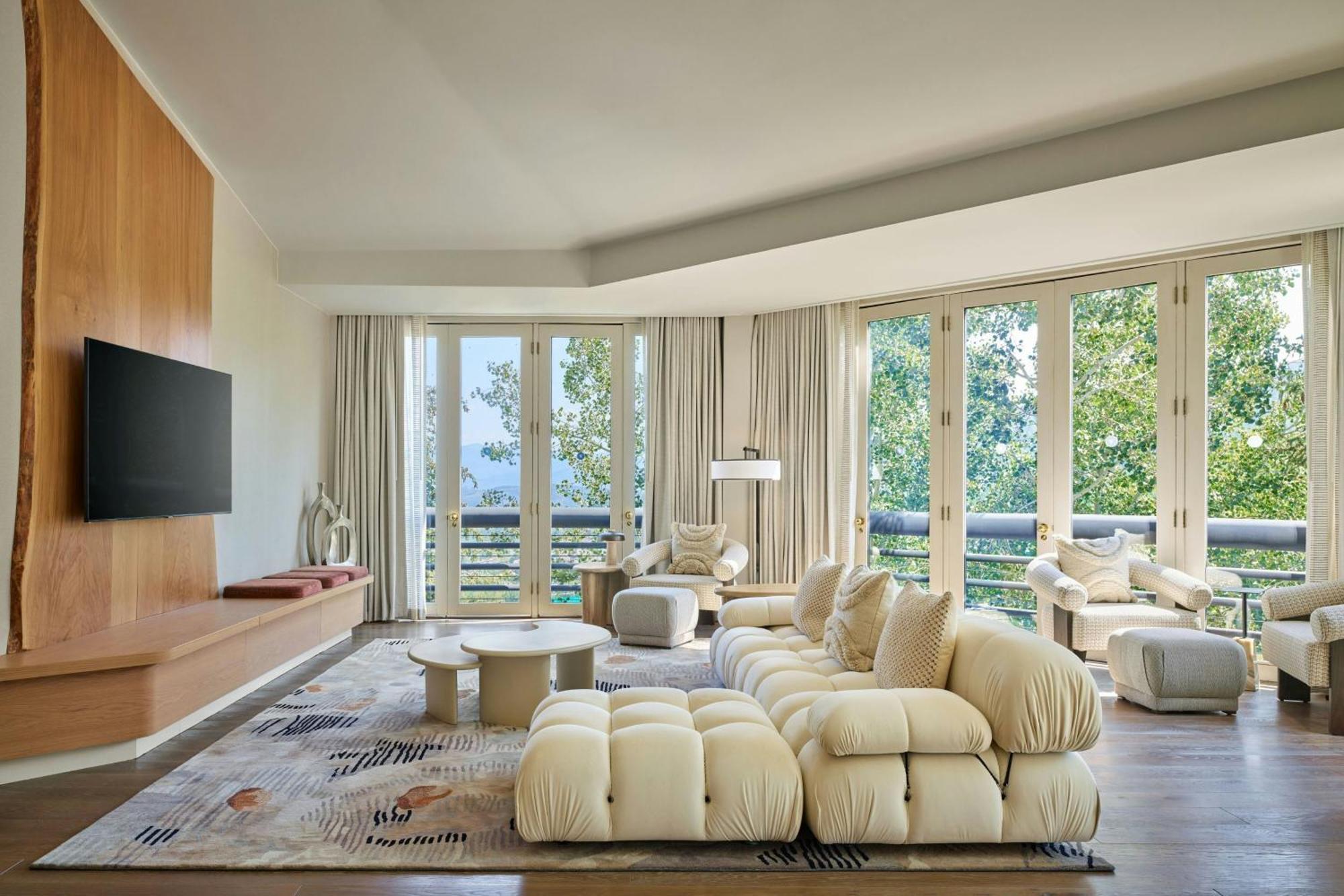 Viewline Snowmass, Autograph Collection