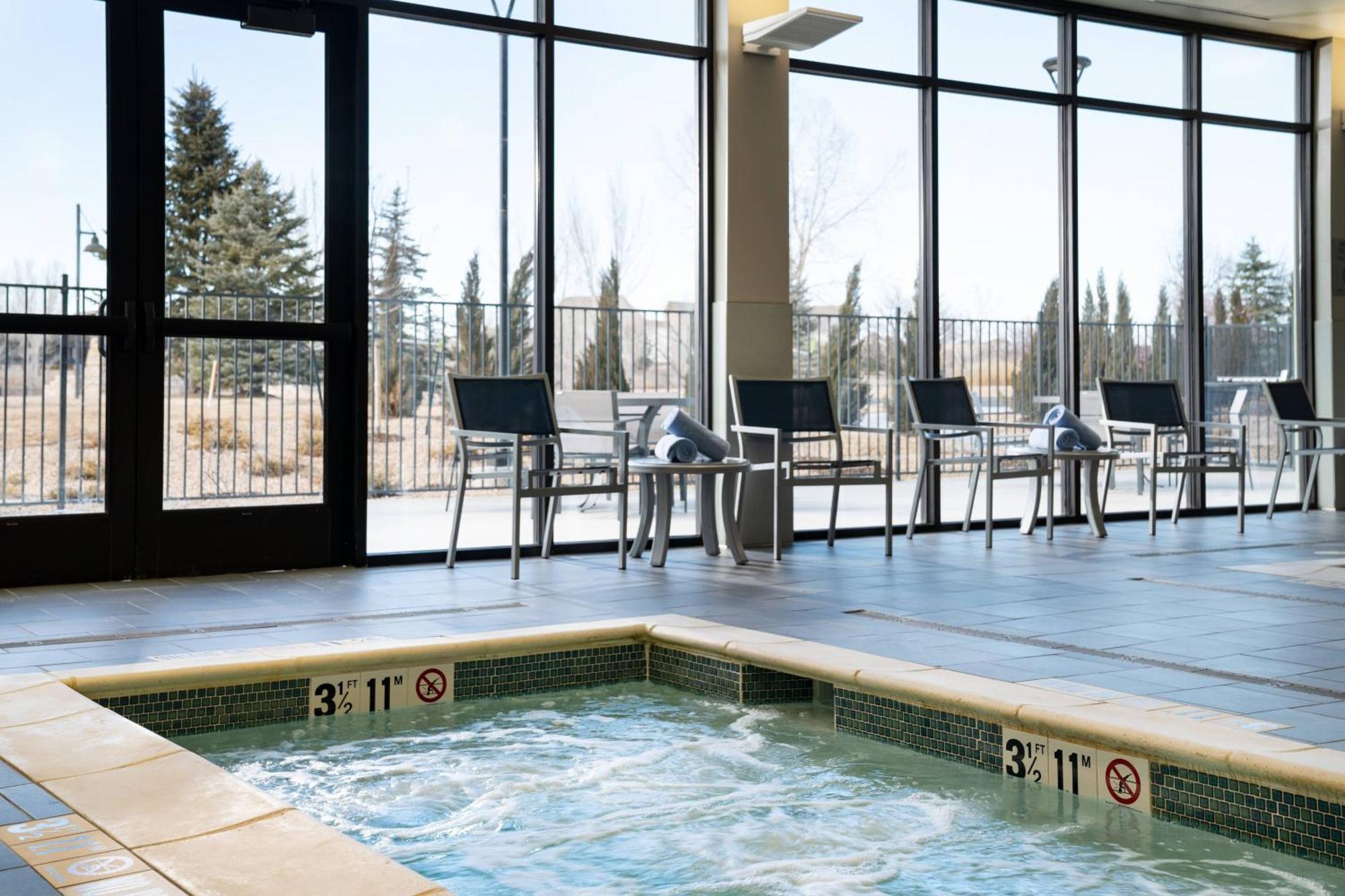 Courtyard By Marriott Collins Hotel 3*