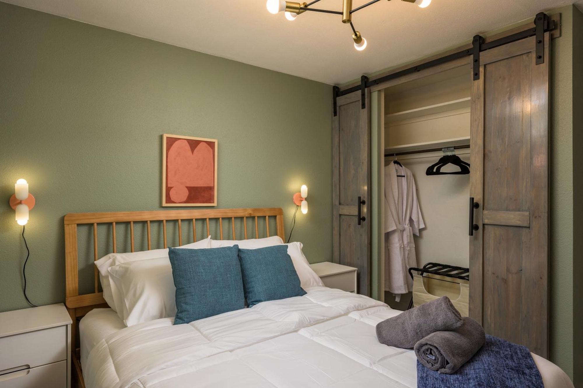 New Modern, Luxury With Hot Tub, Gym, Sauna, And 12 Minutes To Denver * Arvada