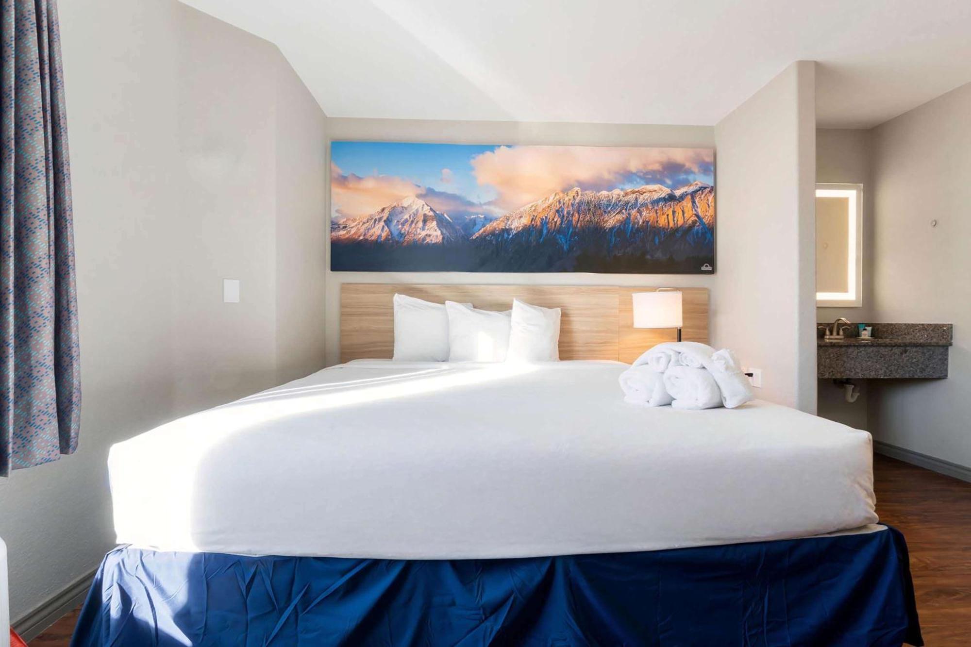 Days By Wyndham Hotel