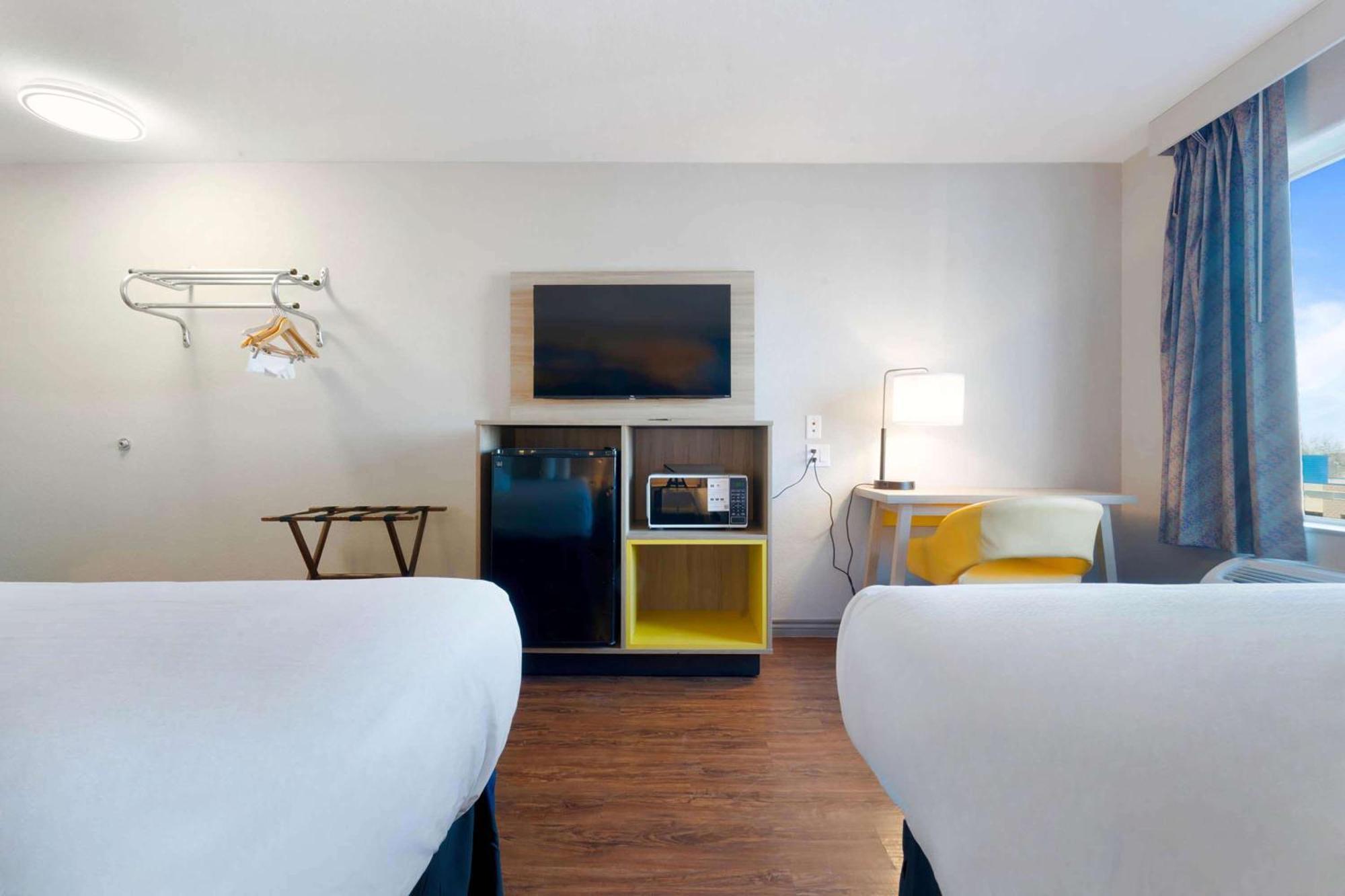 Hotel Days By Wyndham Thornton