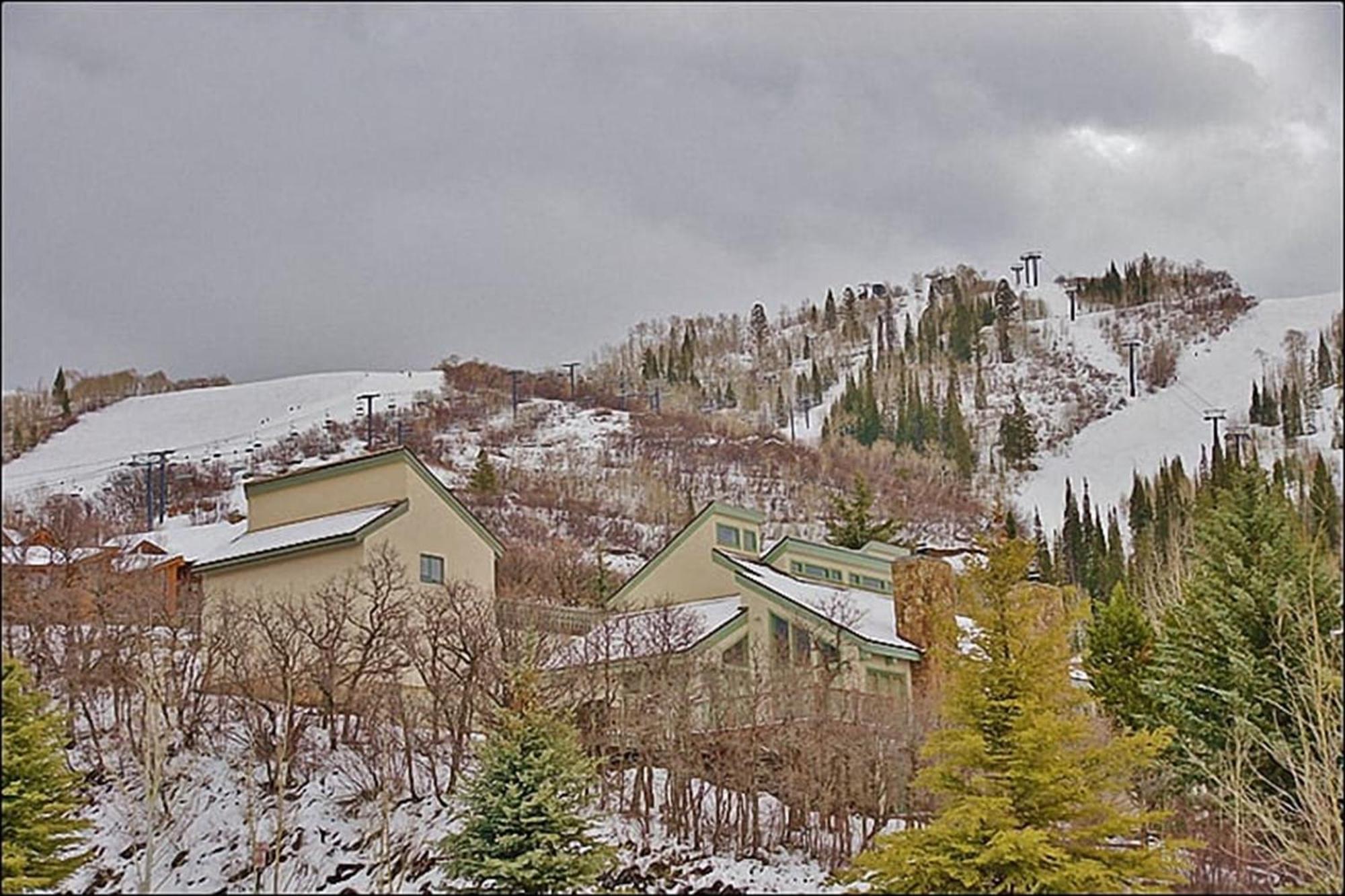 Private Hot Tub With Mountain Views, Pet Friendly, Quick Walk To Area Base Holiday home Steamboat Springs