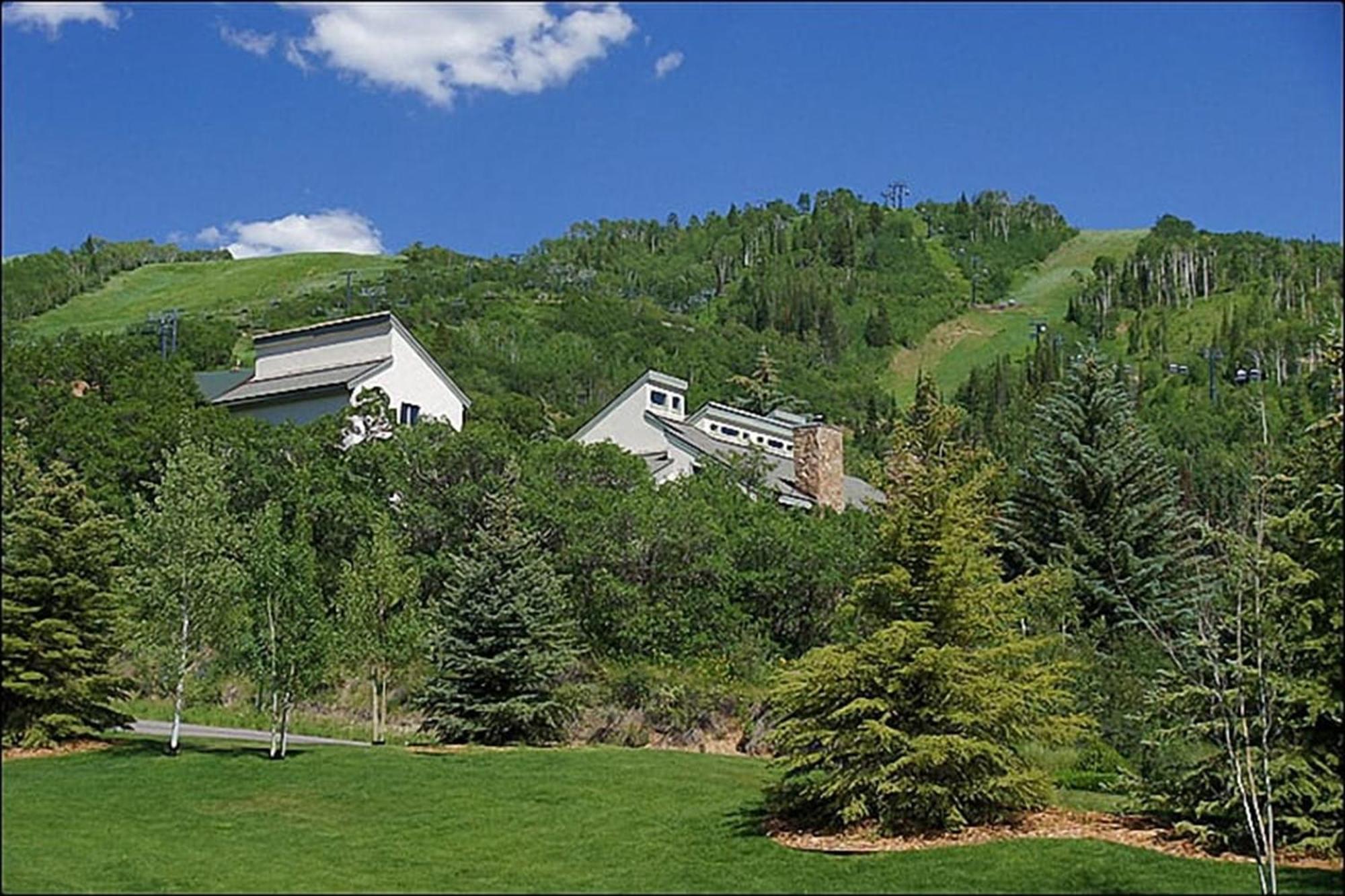 Private Hot Tub With Mountain Views, Pet Friendly, Quick Walk To Area Base