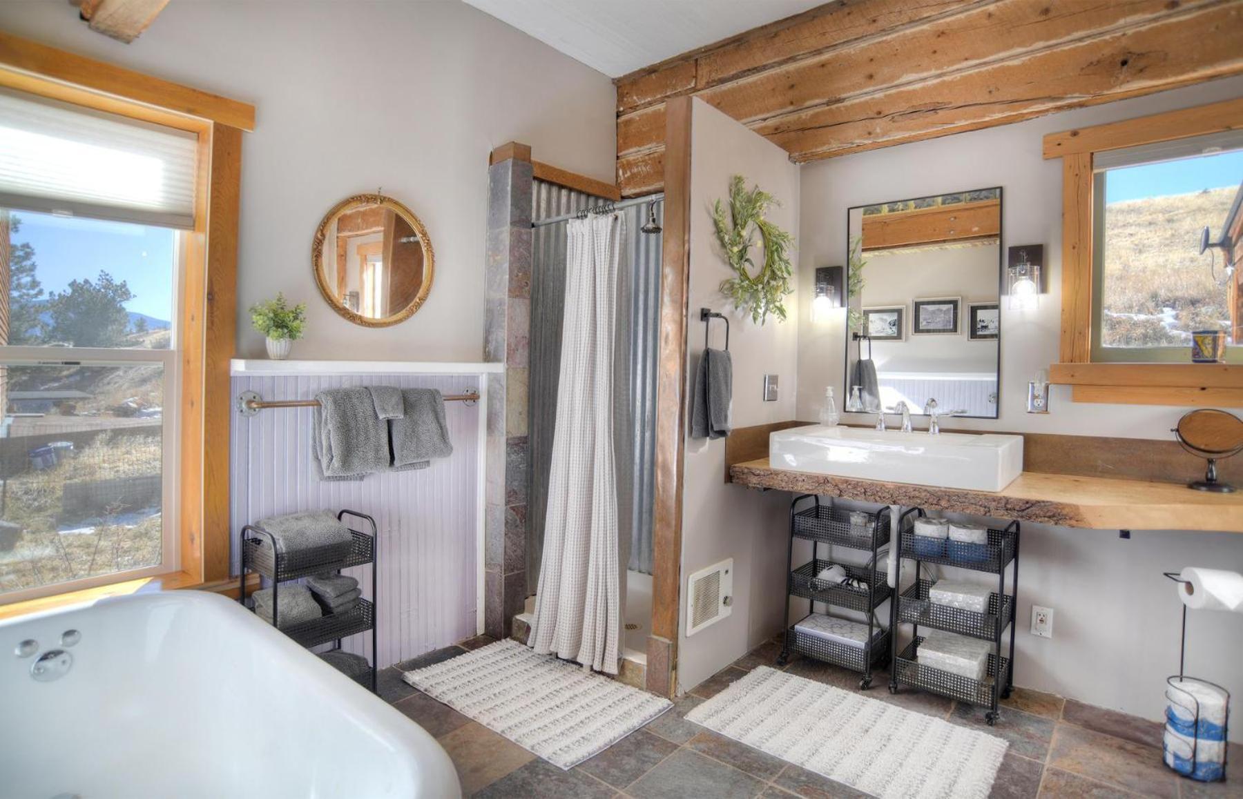 Holiday home Hilltop House Creede