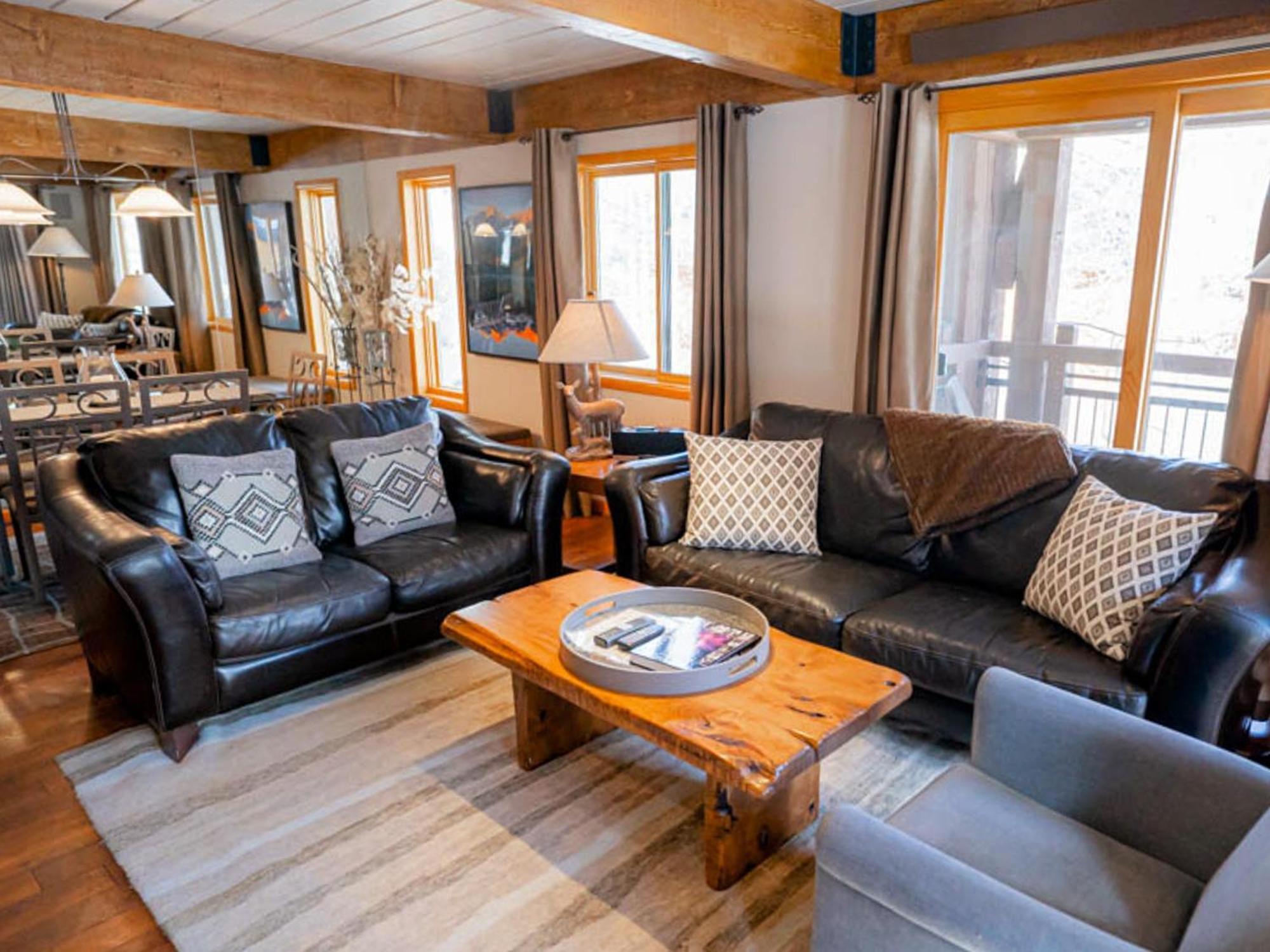 Lift One - One, Two Three Bedroom Units Adjacent To Downtown Apartment Aspen