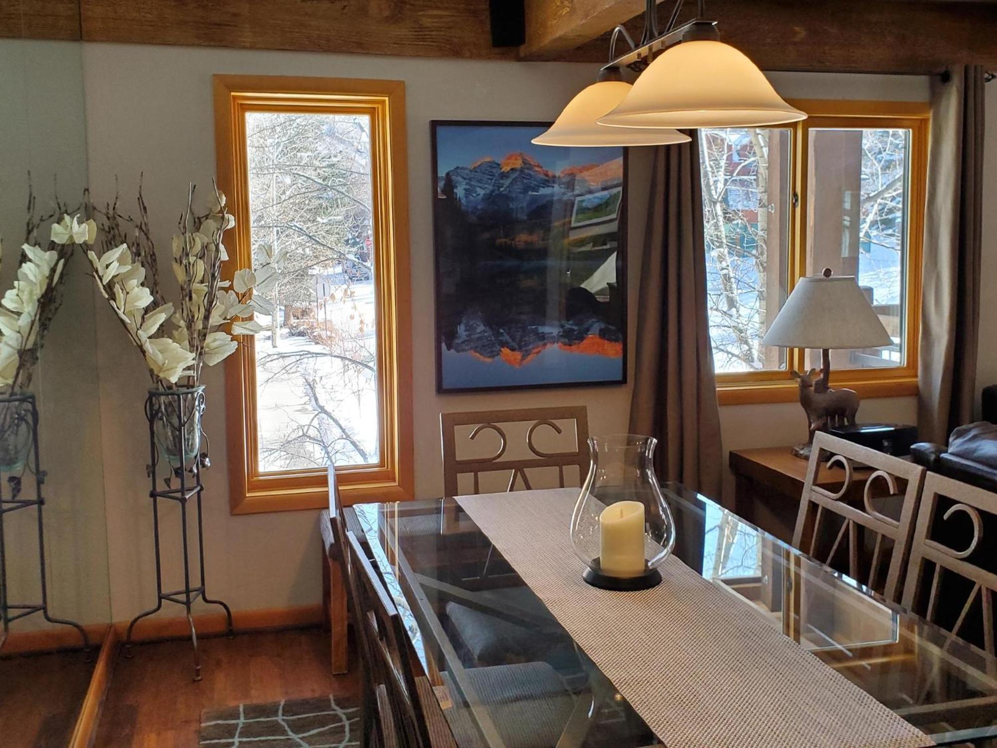 Apartment Lift One - One, Two Three Bedroom Units Adjacent To Downtown Aspen
