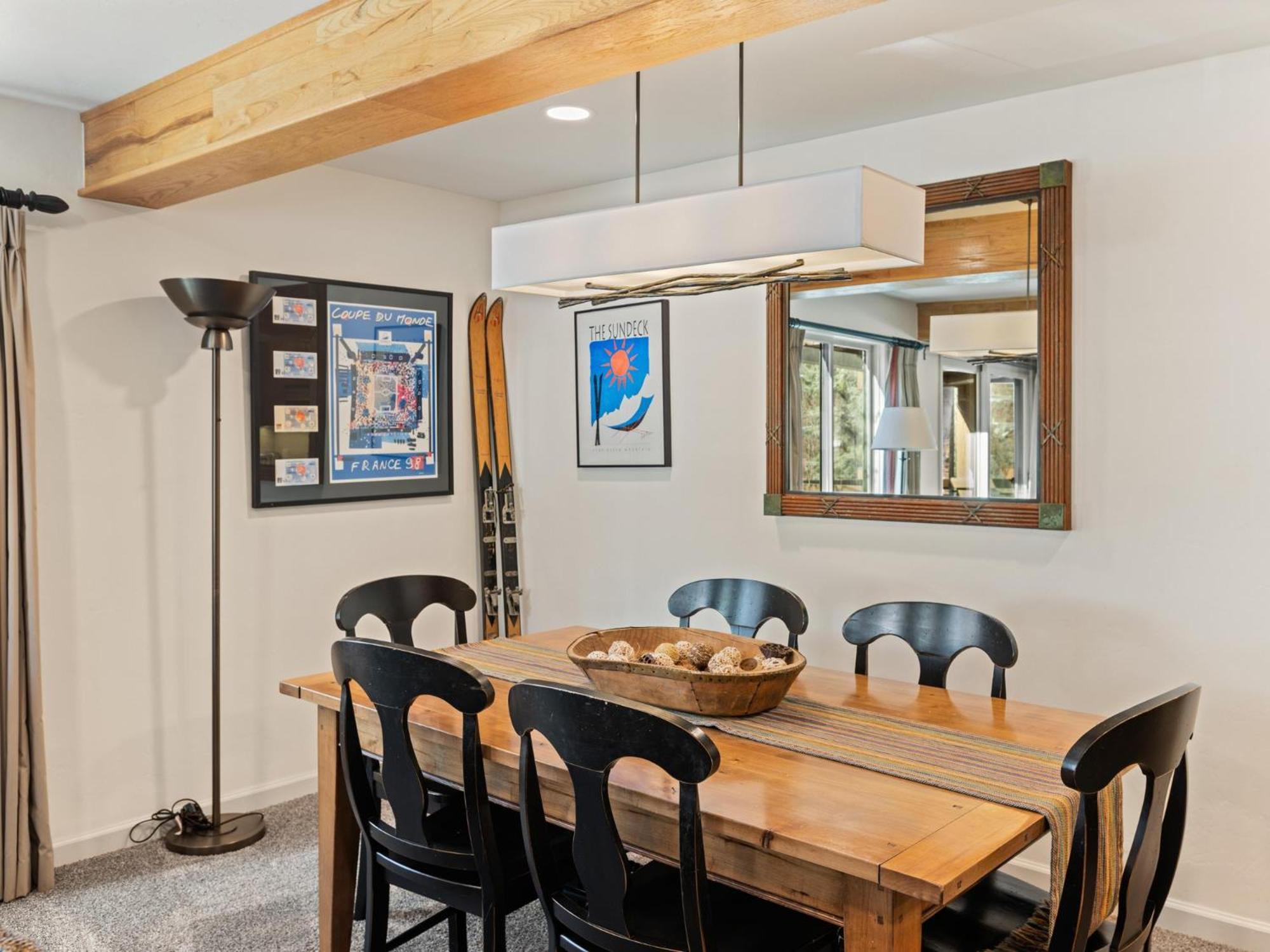 Lift One - One, Two Three Bedroom Units Adjacent To Downtown *