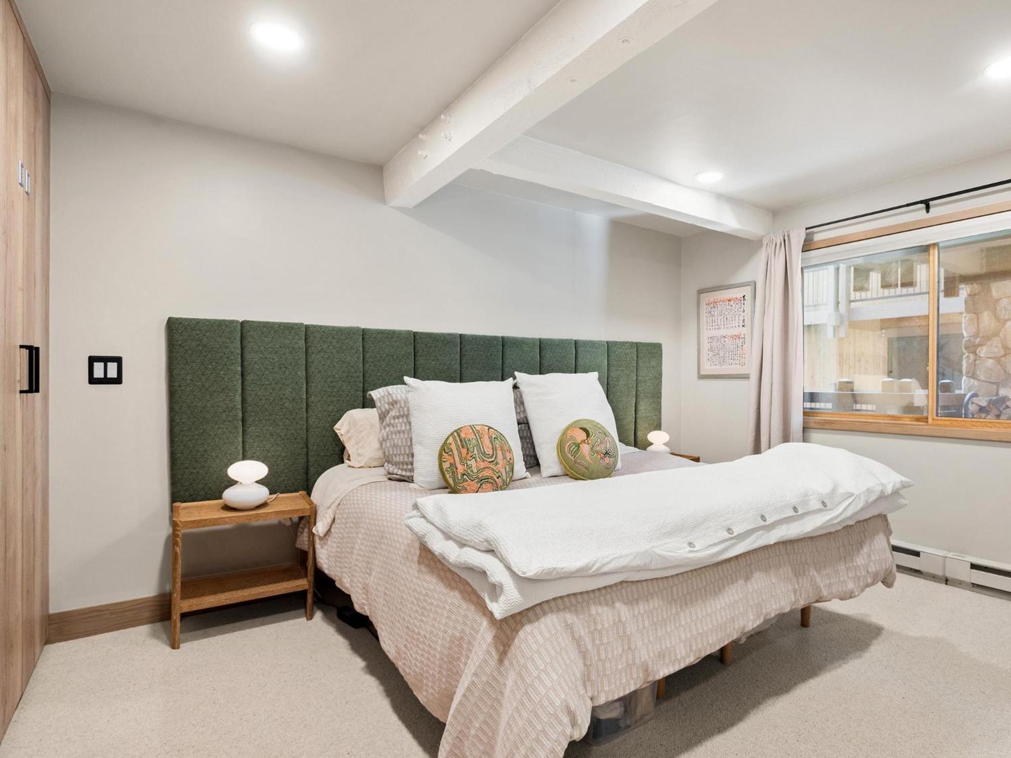 Lift One - One, Two Three Bedroom Units Adjacent To Downtown Apartment Aspen