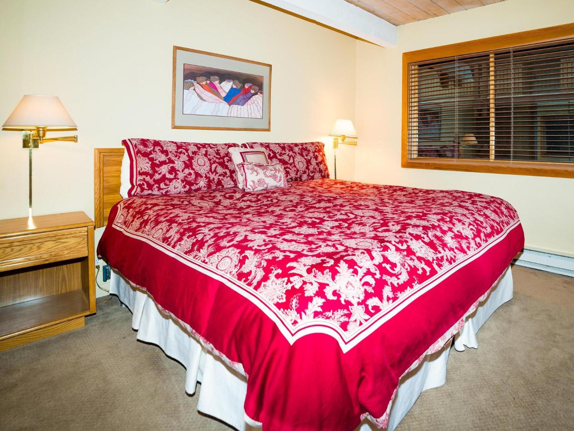 Lift One - One, Two Three Bedroom Units Adjacent To Downtown Apartment Aspen