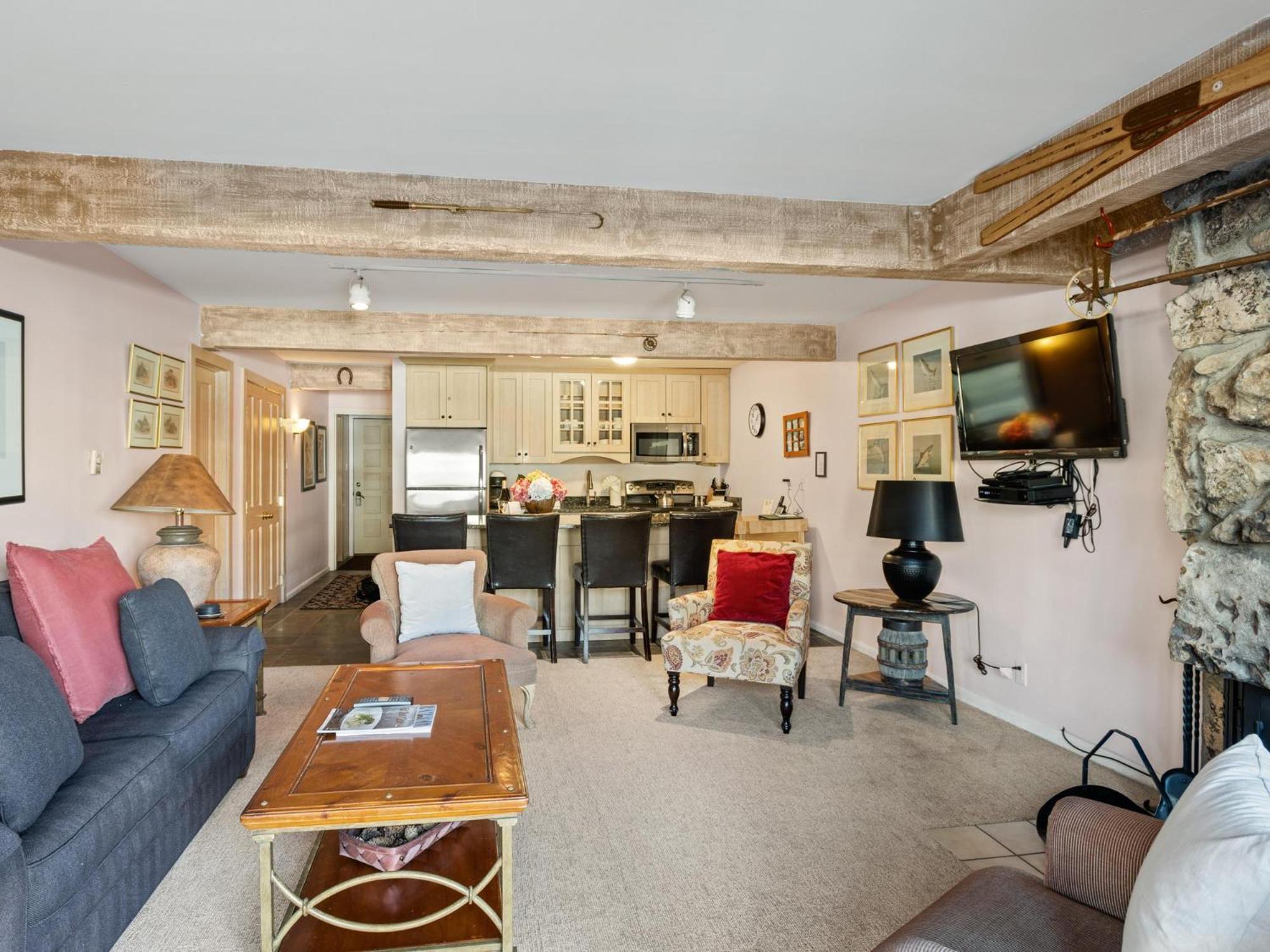 Lift One - One, Two Three Bedroom Units Adjacent To Downtown Apartment Aspen