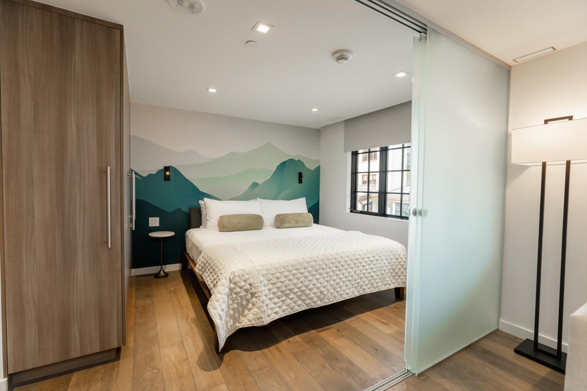 Aparthotel At